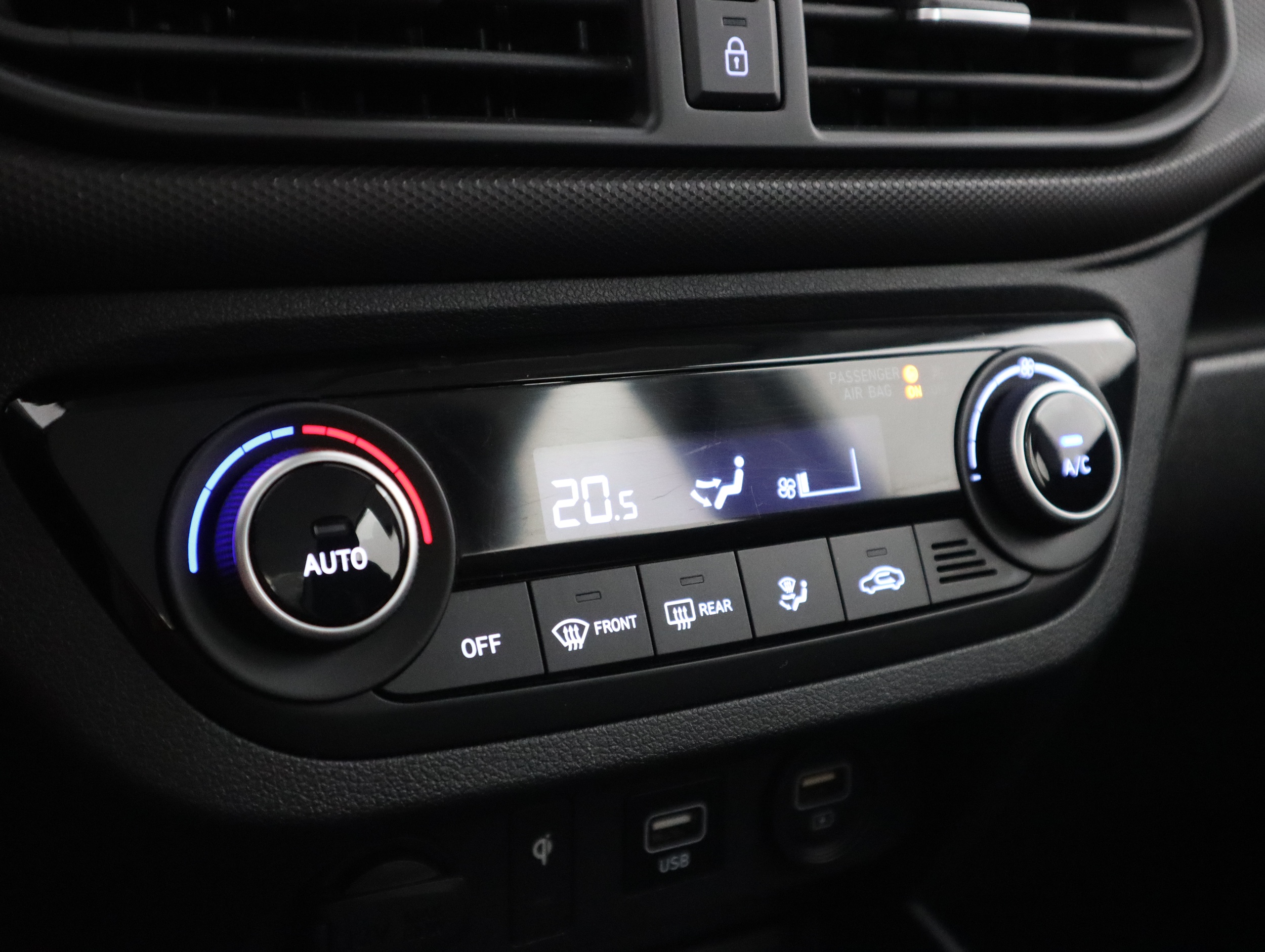 HYUNDAI i10 2021