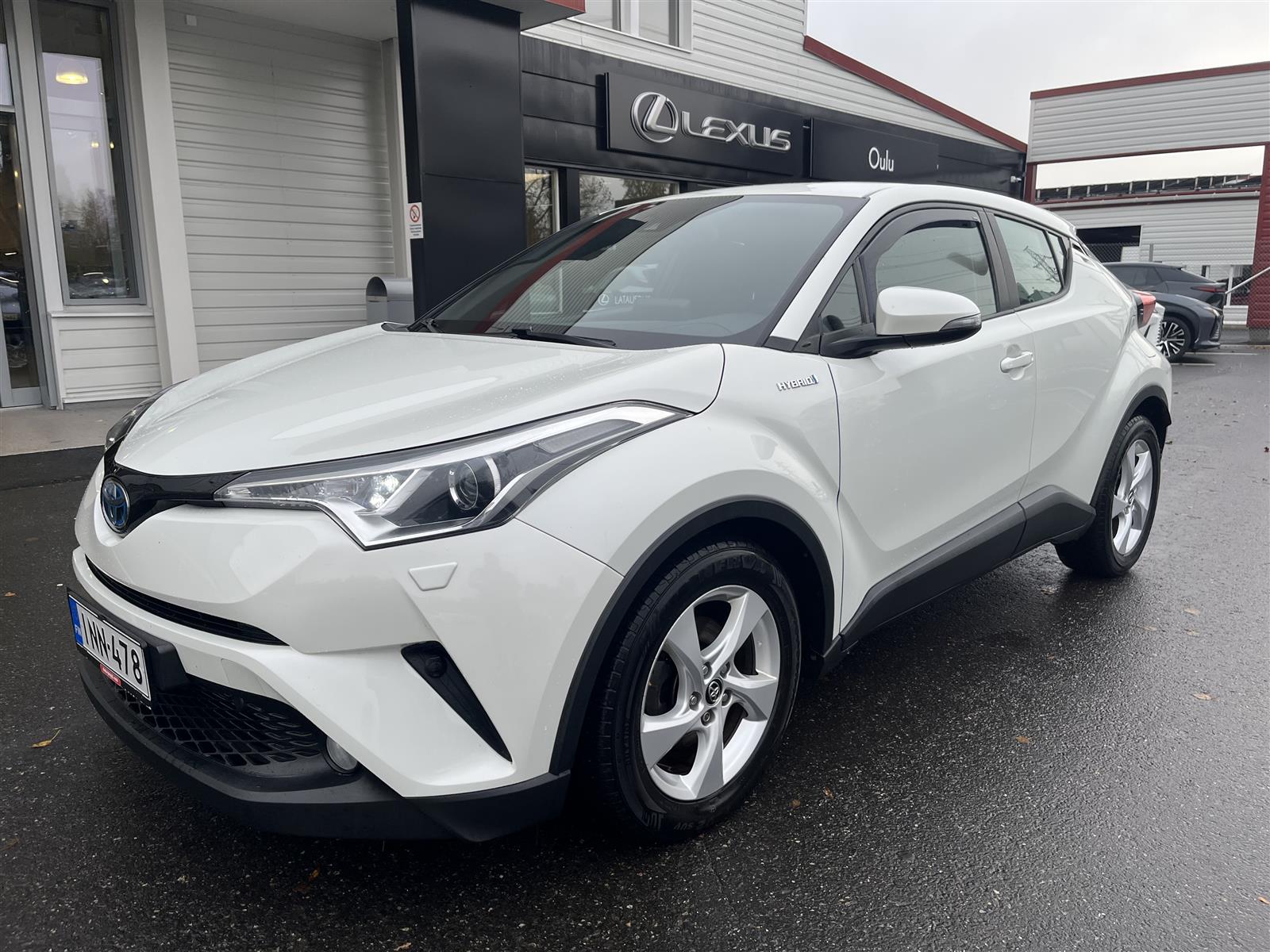 TOYOTA C-HR 2017