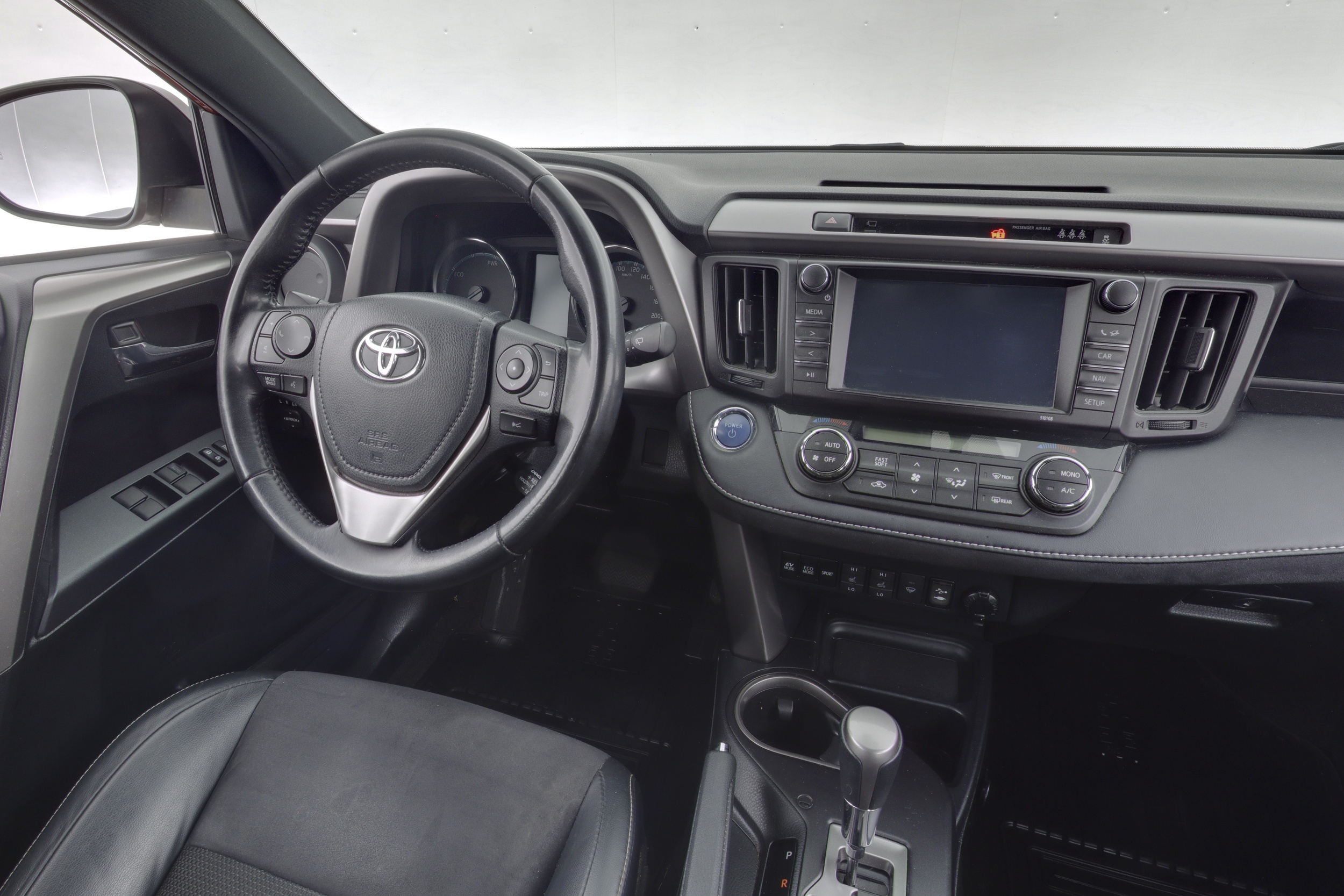 TOYOTA RAV4 8