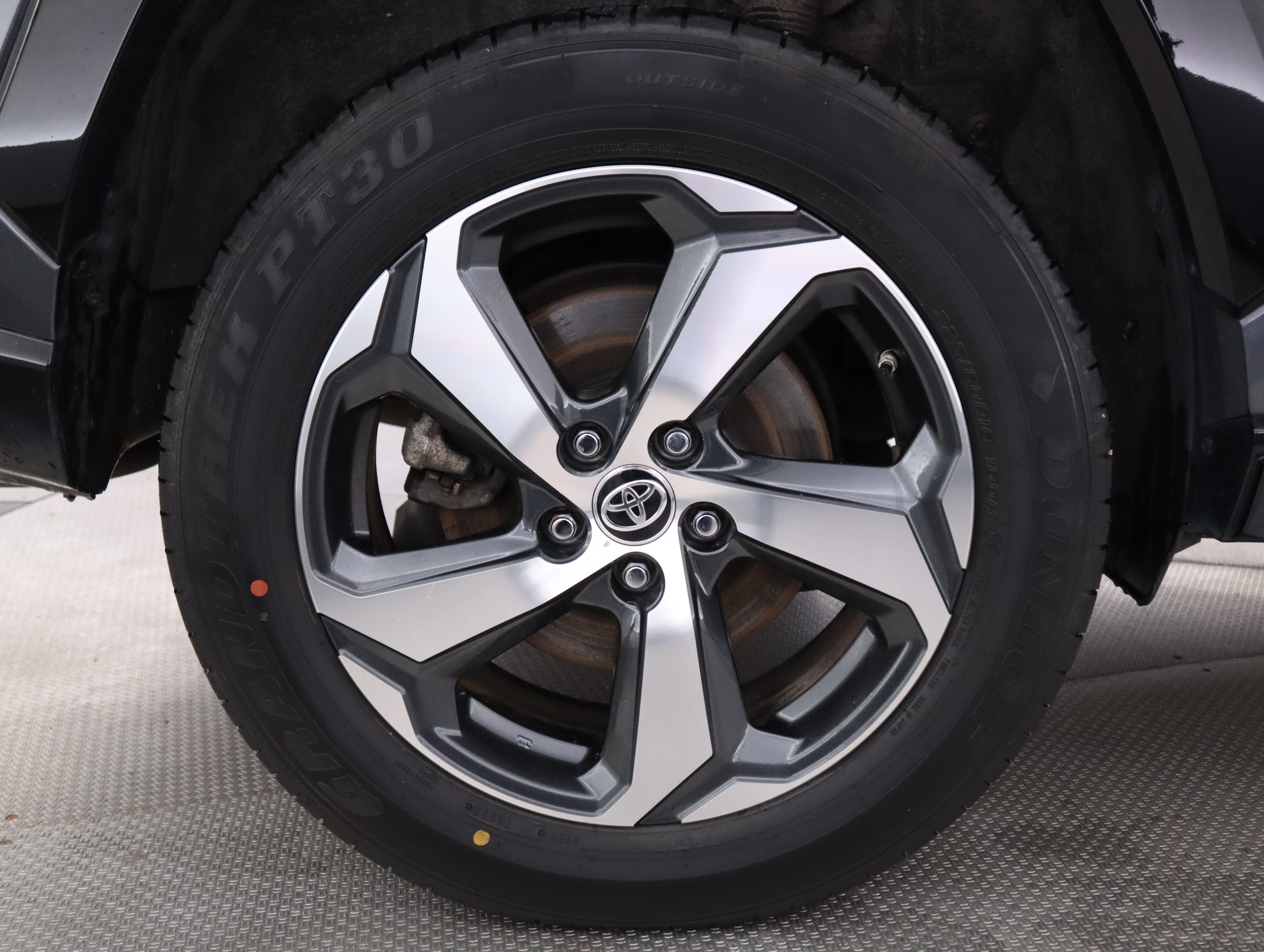 TOYOTA RAV4 Plug-in 13