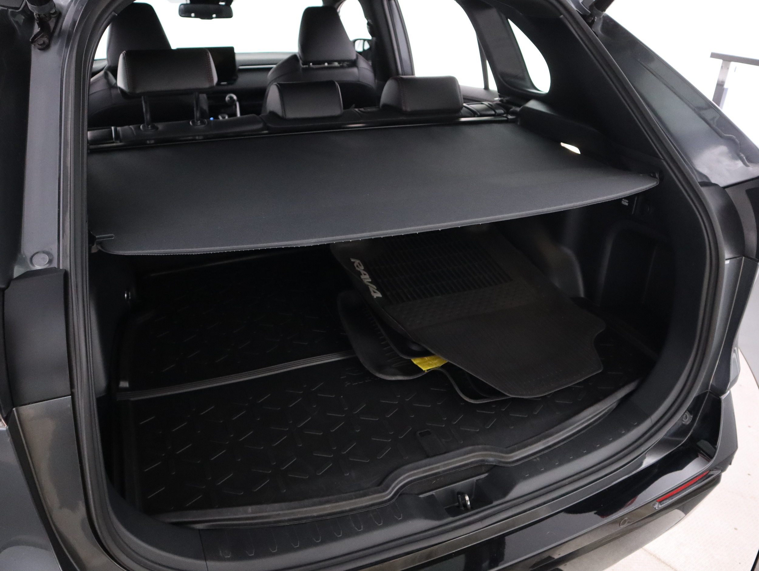 TOYOTA RAV4 Plug-in 17