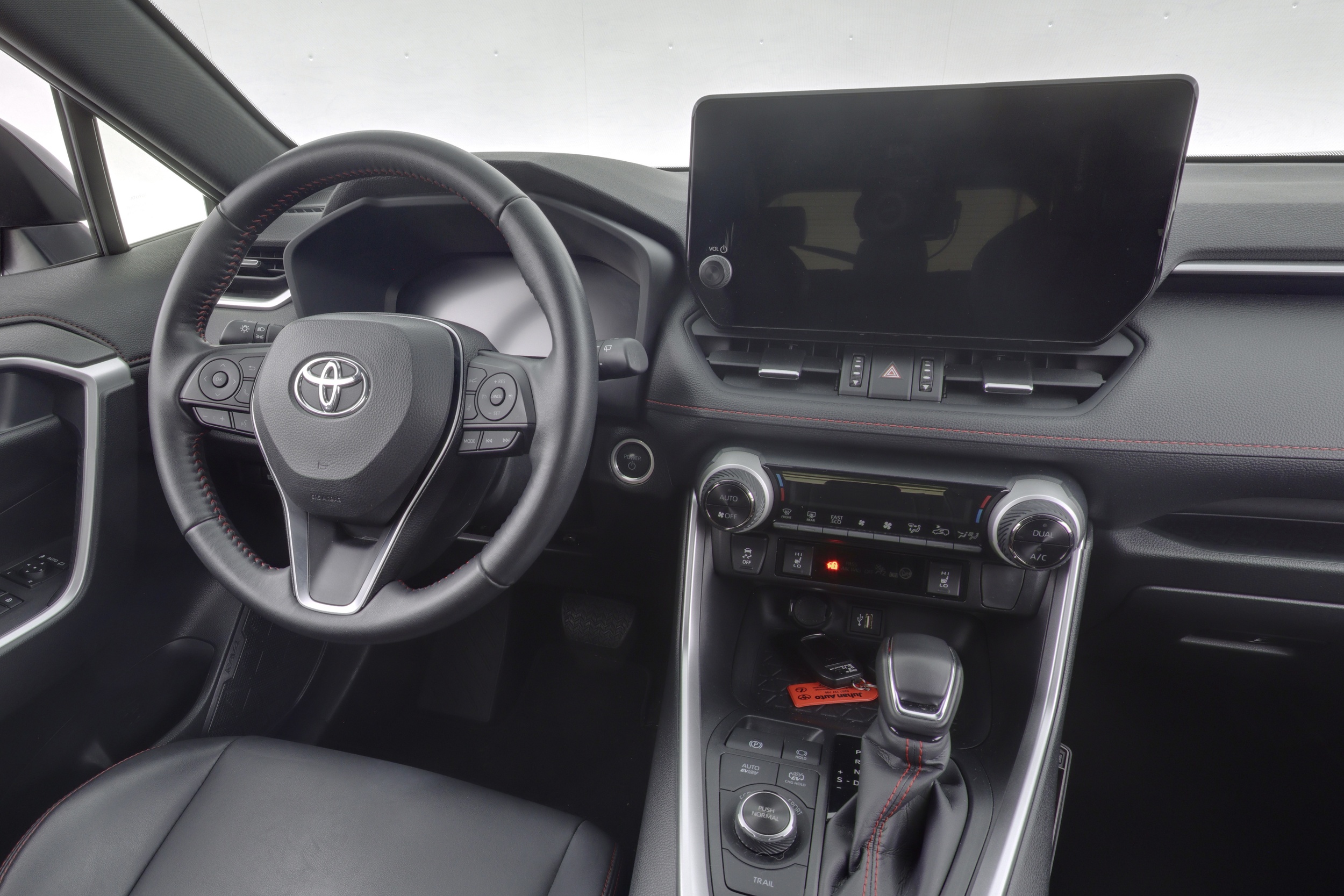 TOYOTA RAV4 Plug-in 8