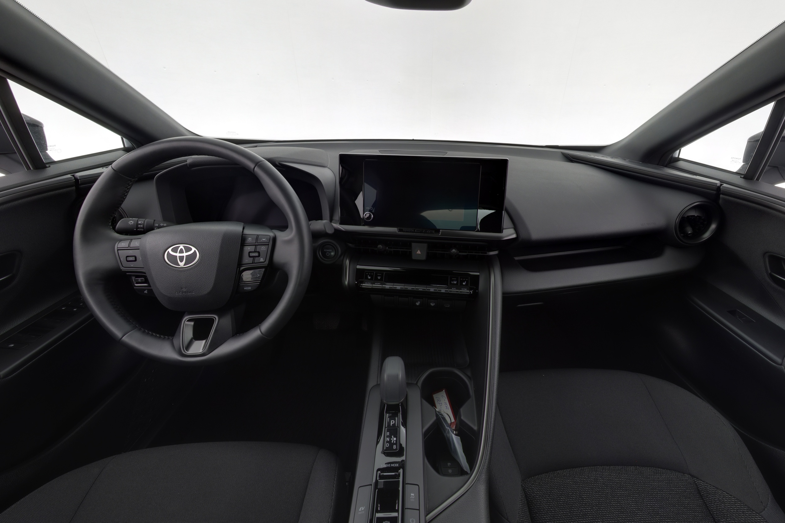 TOYOTA C-HR 2024