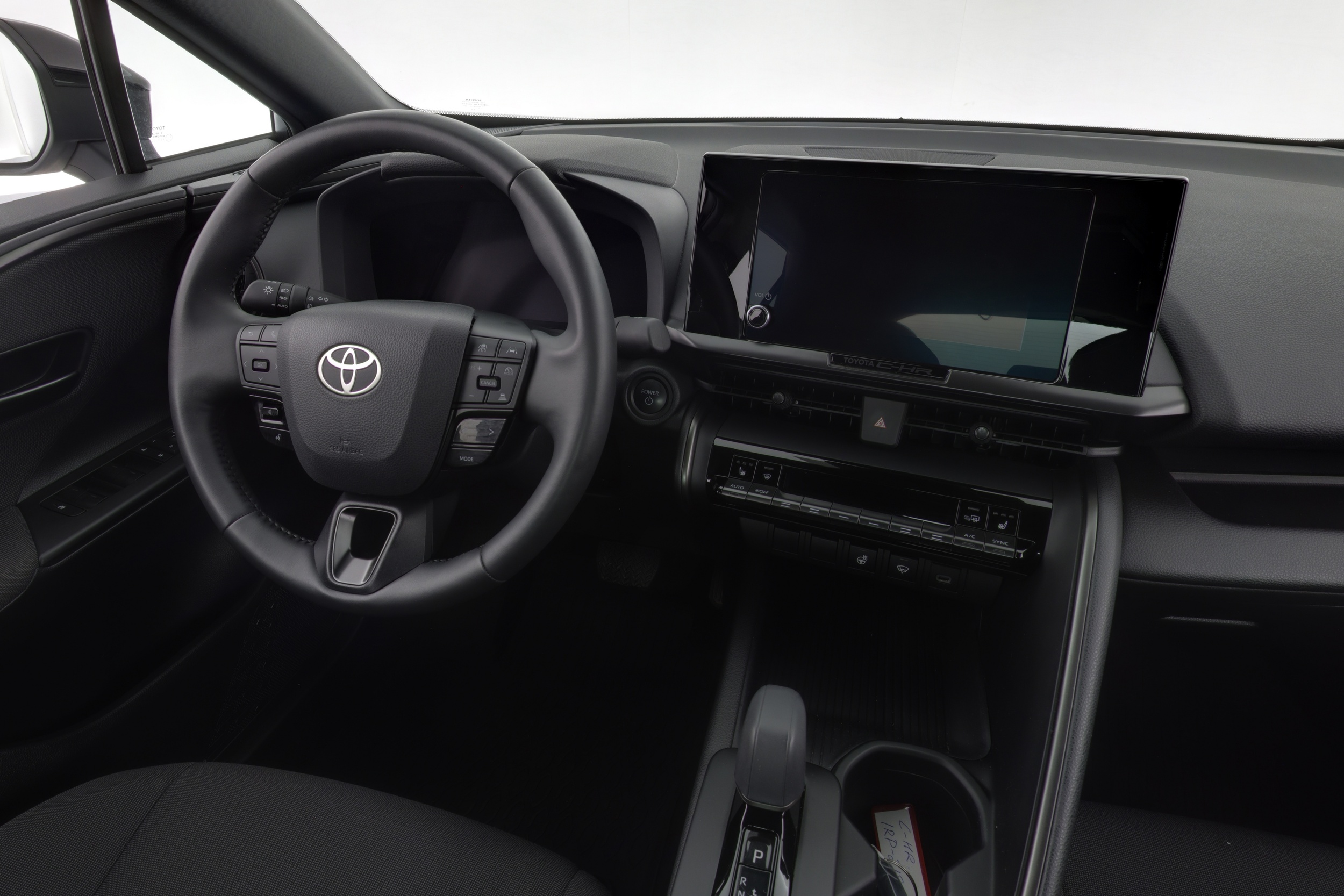 TOYOTA C-HR 2024