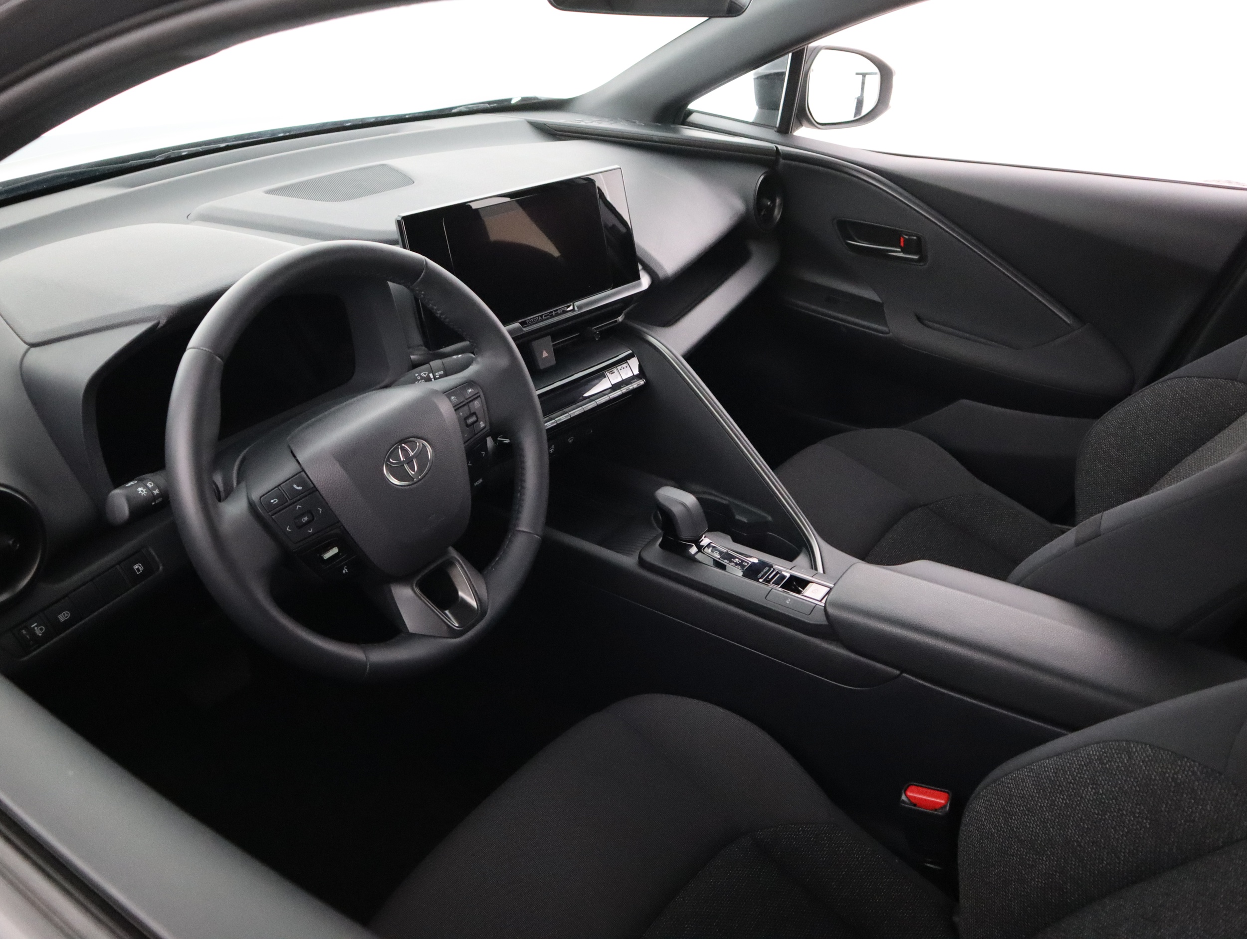 TOYOTA C-HR 2024