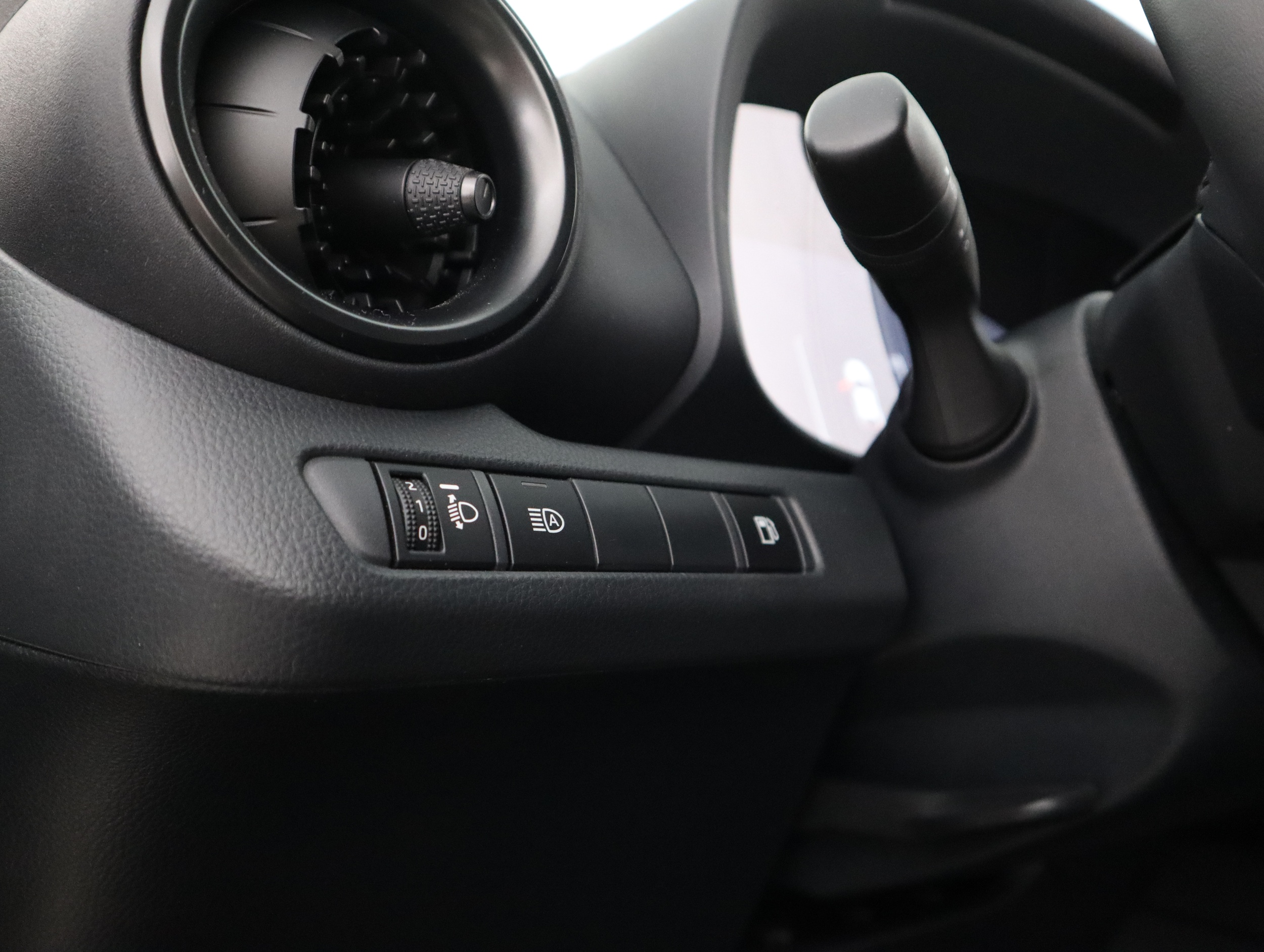 TOYOTA C-HR 2024