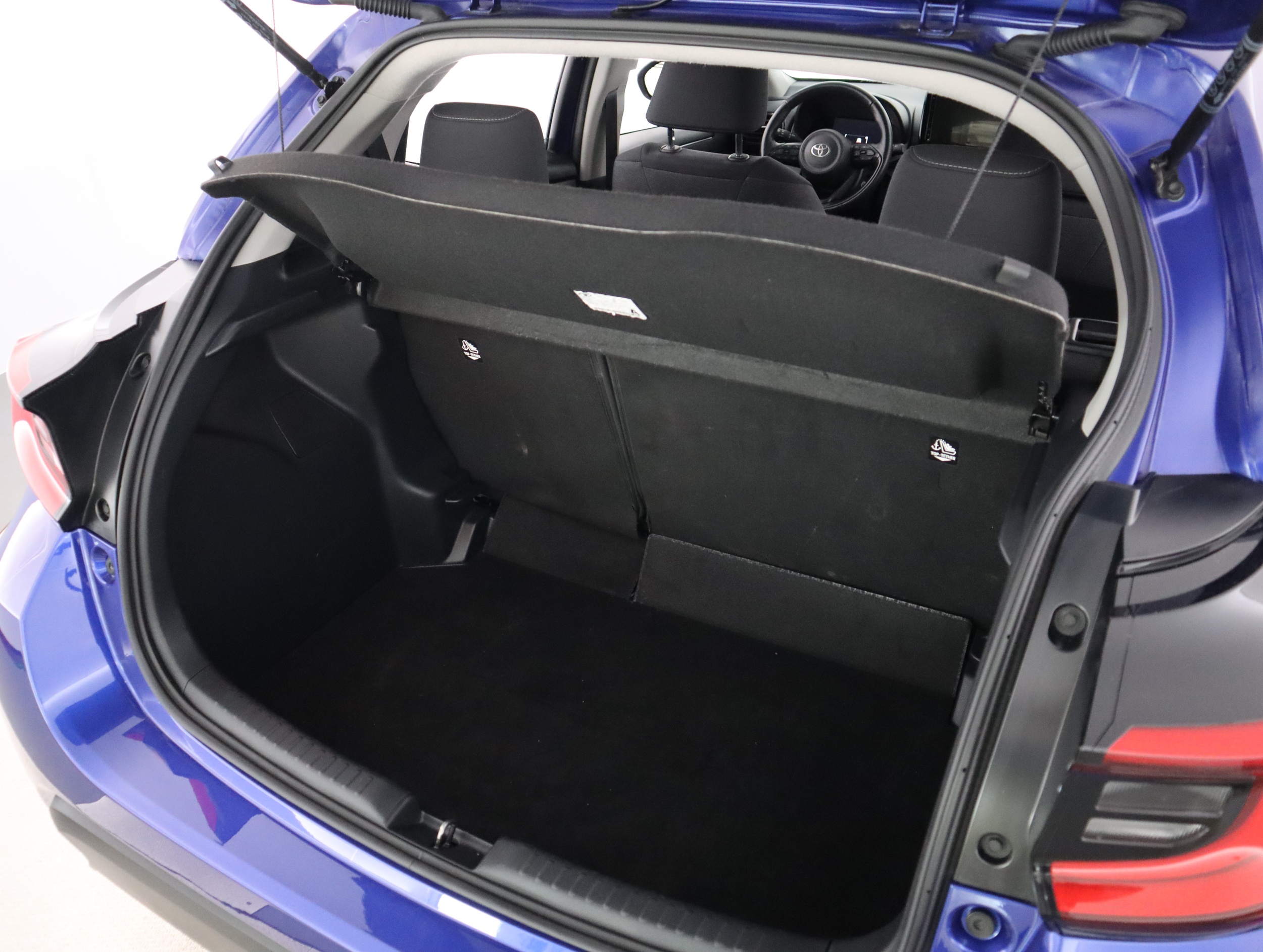 TOYOTA Yaris 2024