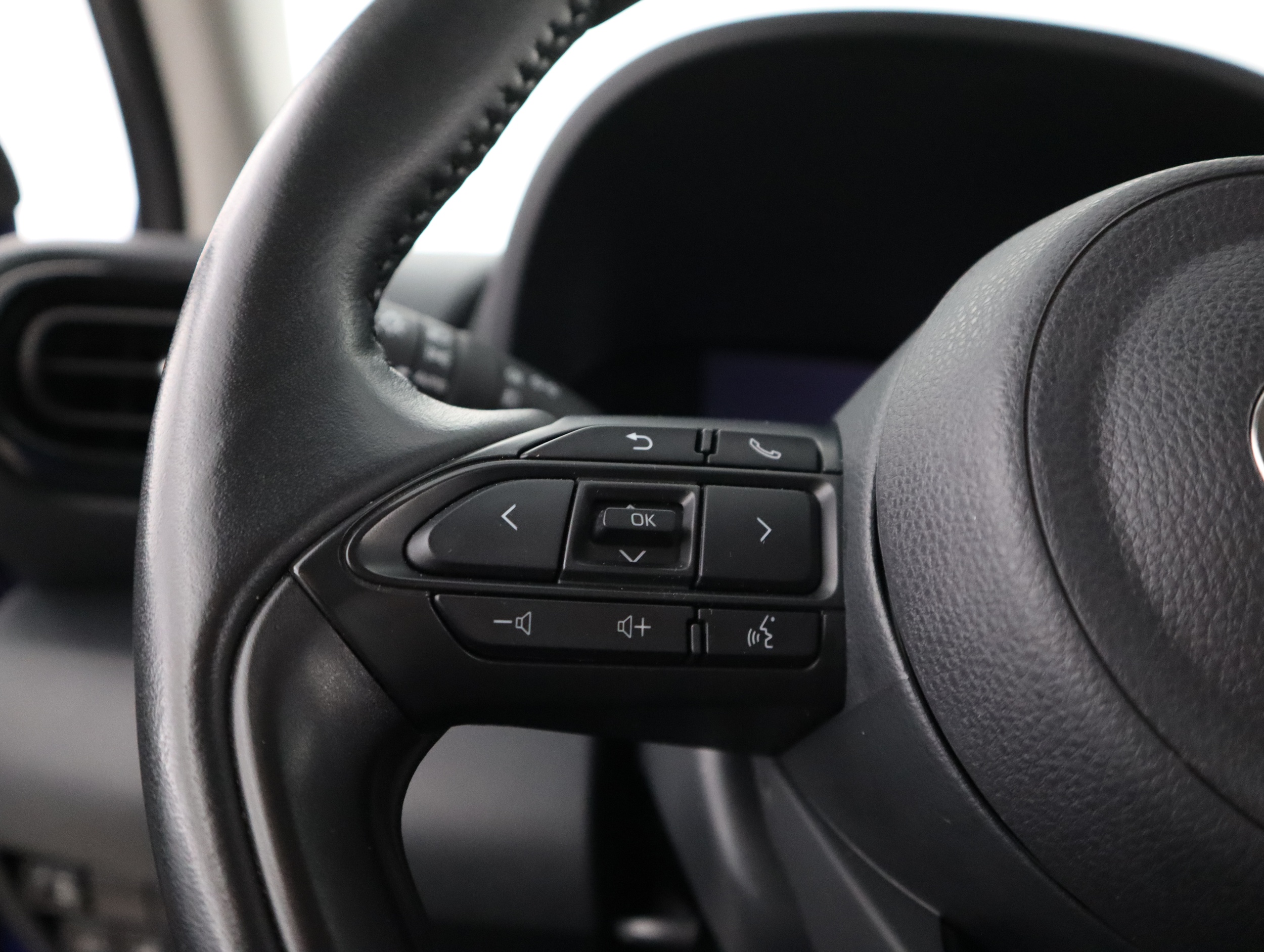 TOYOTA Yaris 2024