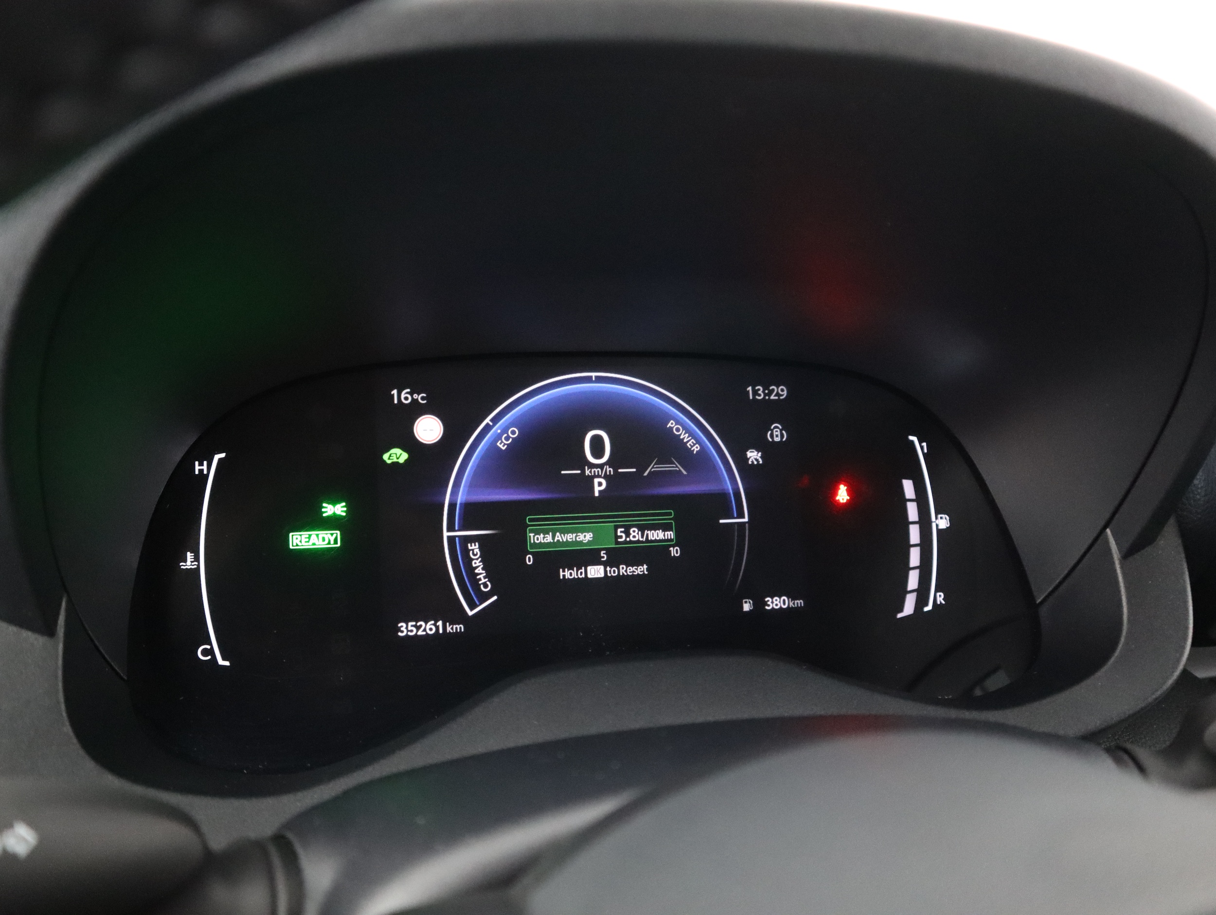 TOYOTA Yaris 2024
