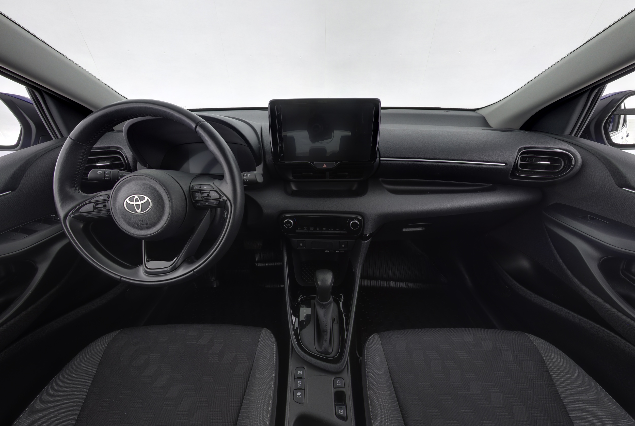 TOYOTA Yaris 2024