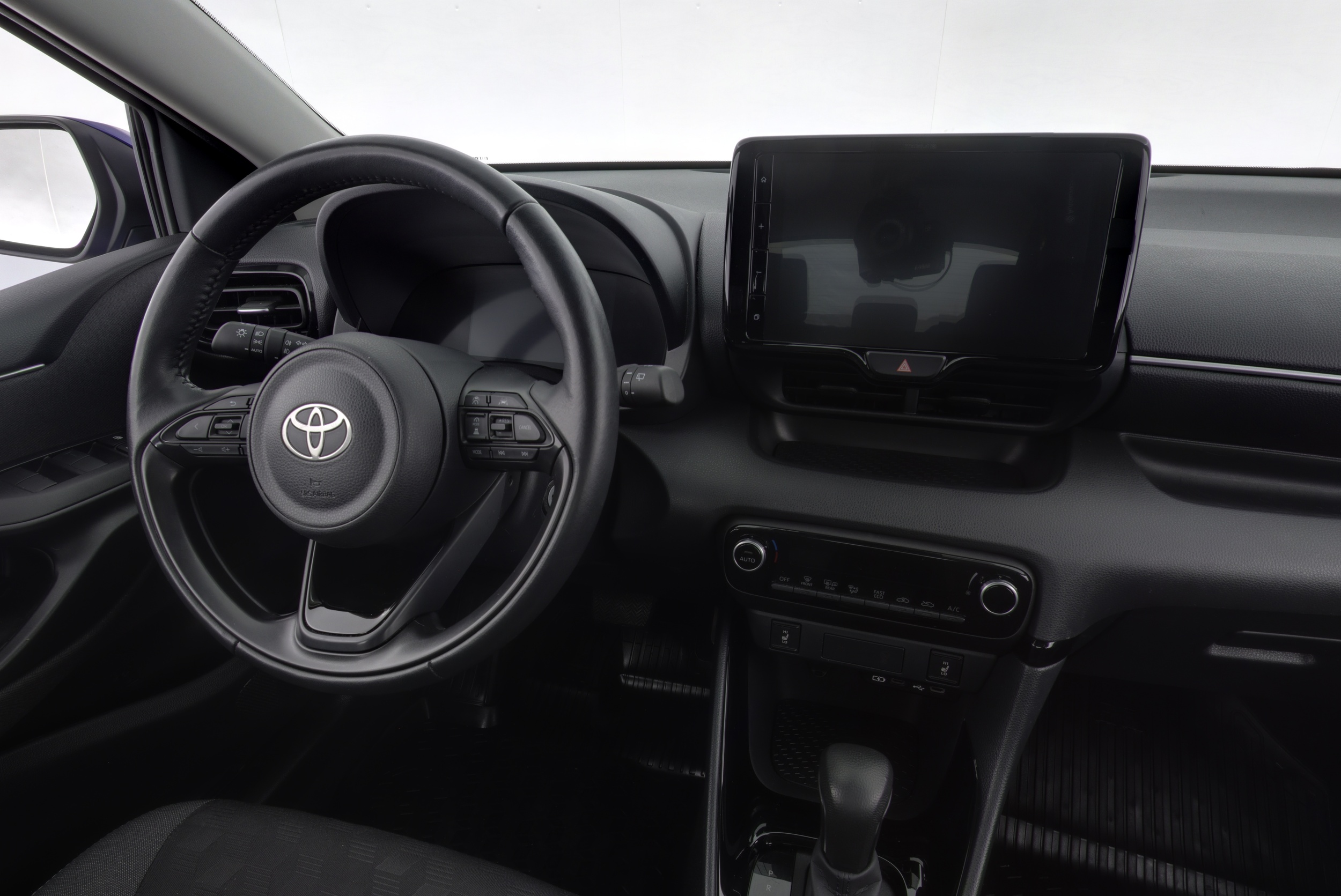 TOYOTA Yaris 2024