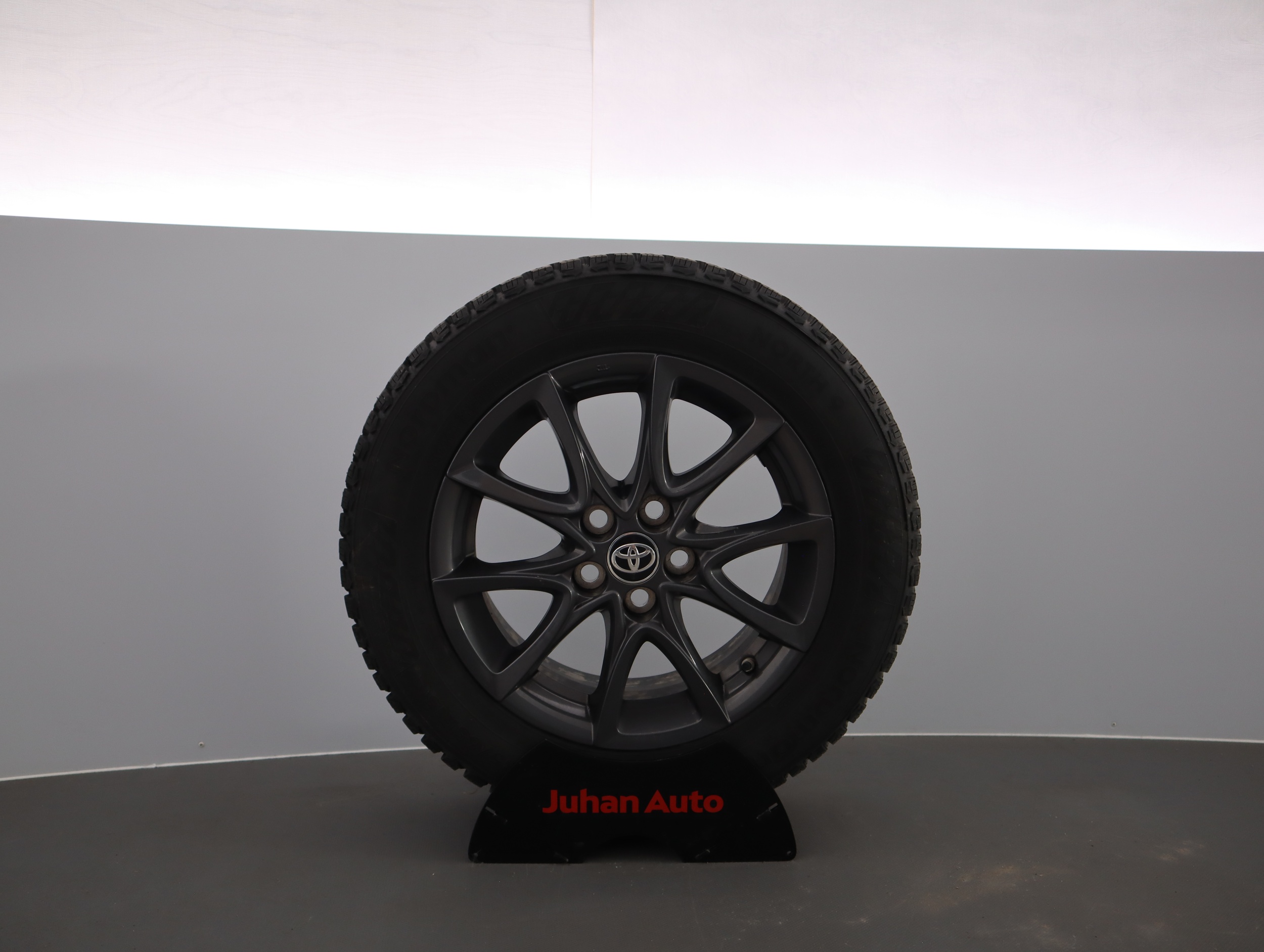 TOYOTA Yaris 2024