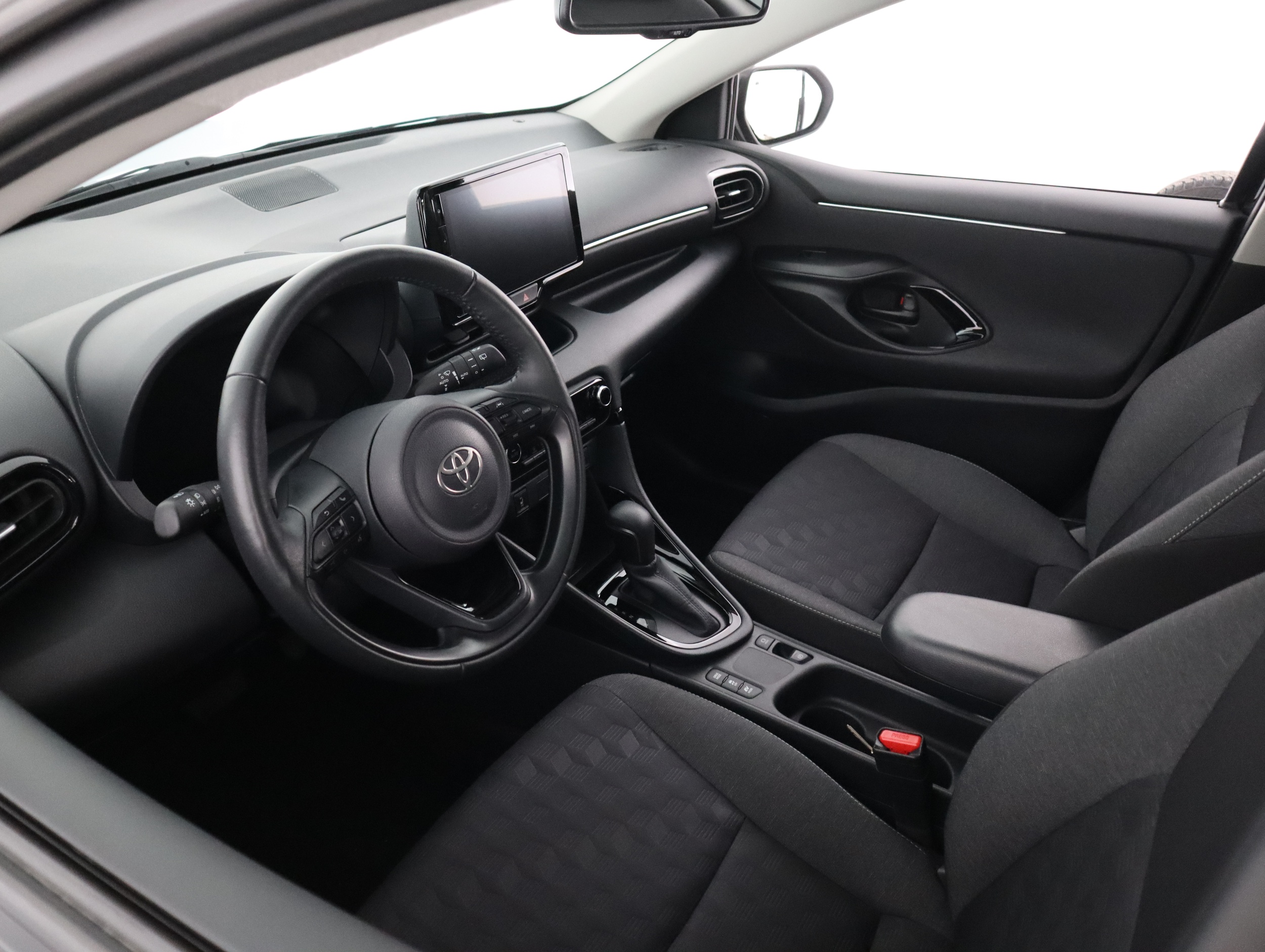 TOYOTA Yaris 2024