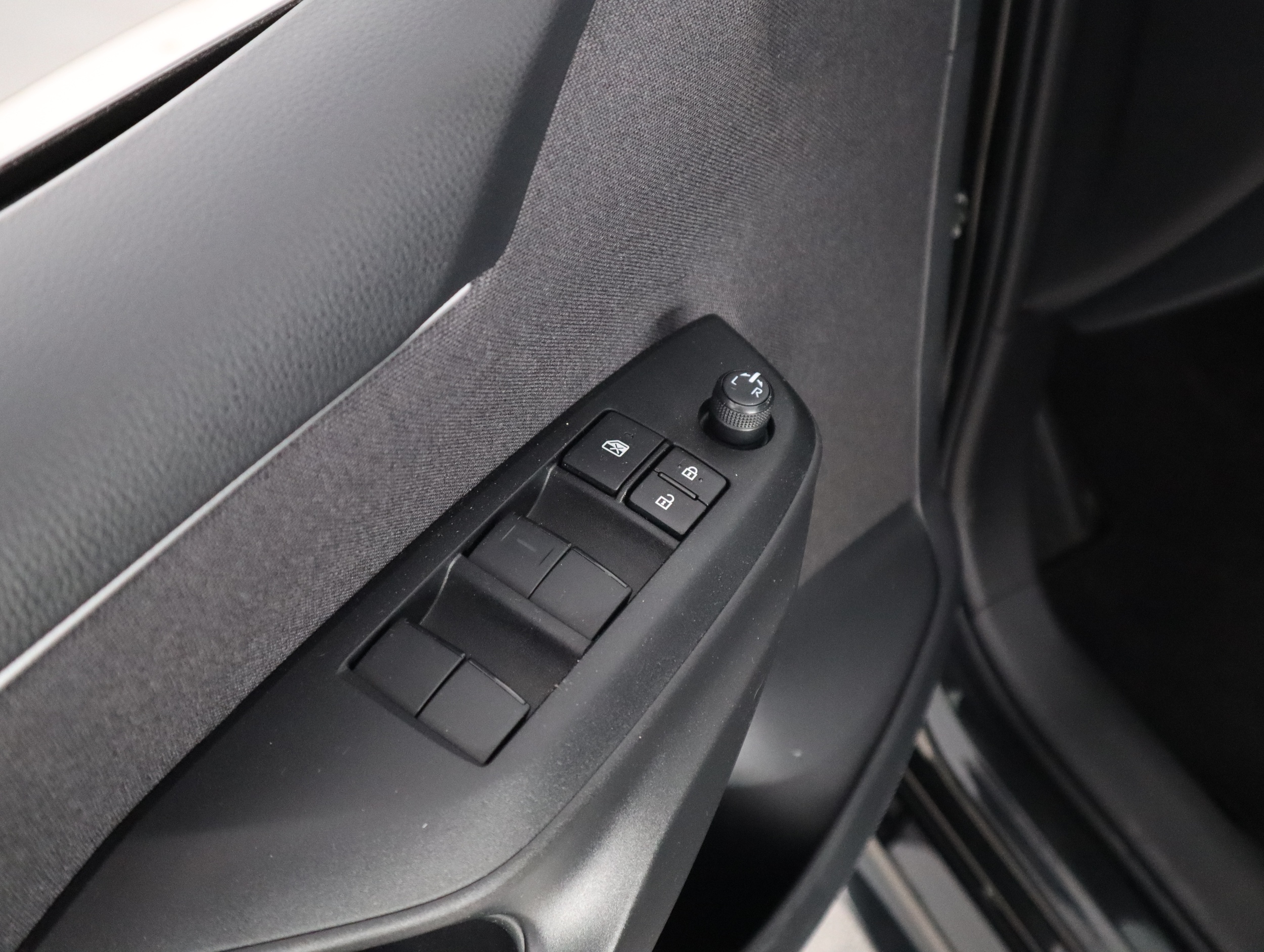 TOYOTA Yaris 2024