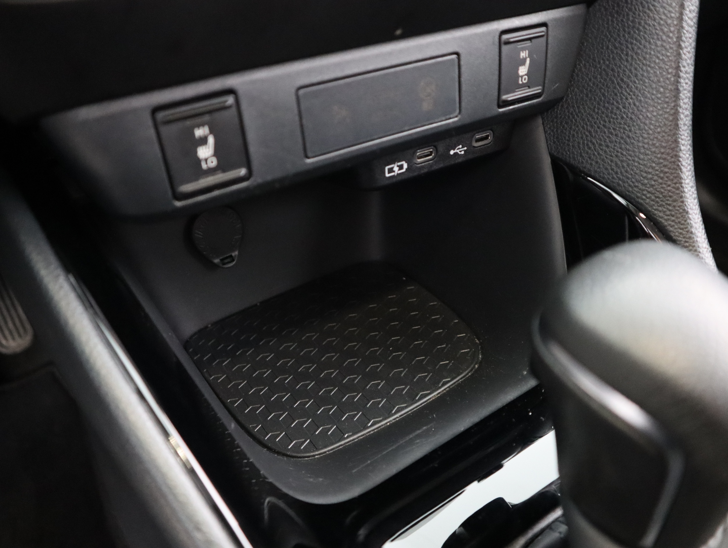 TOYOTA Yaris 2024