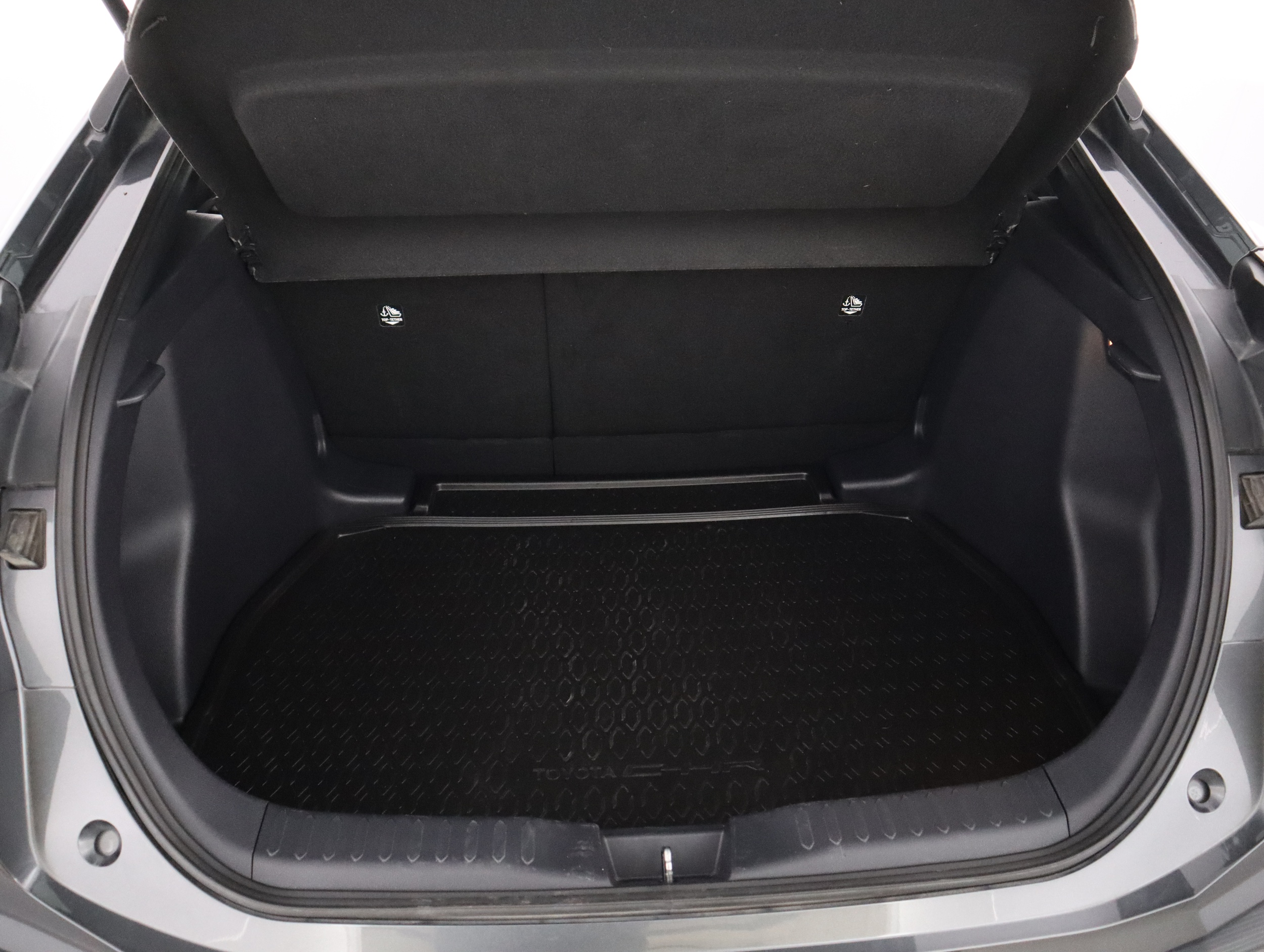 TOYOTA C-HR 2024