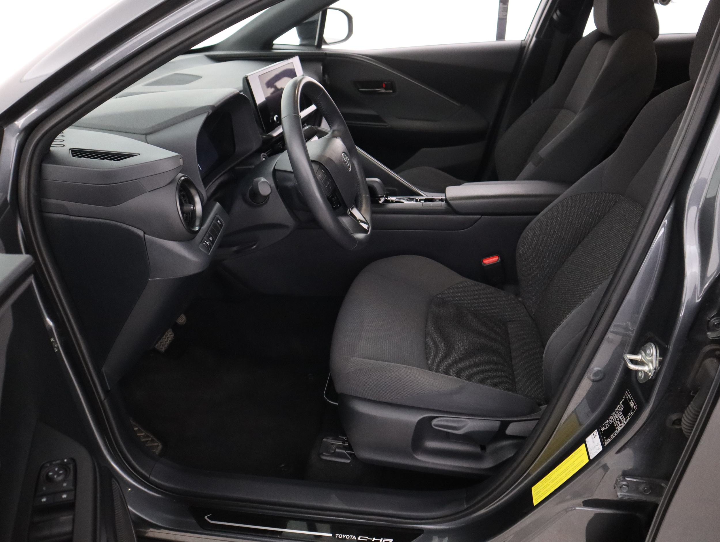 TOYOTA C-HR 2024