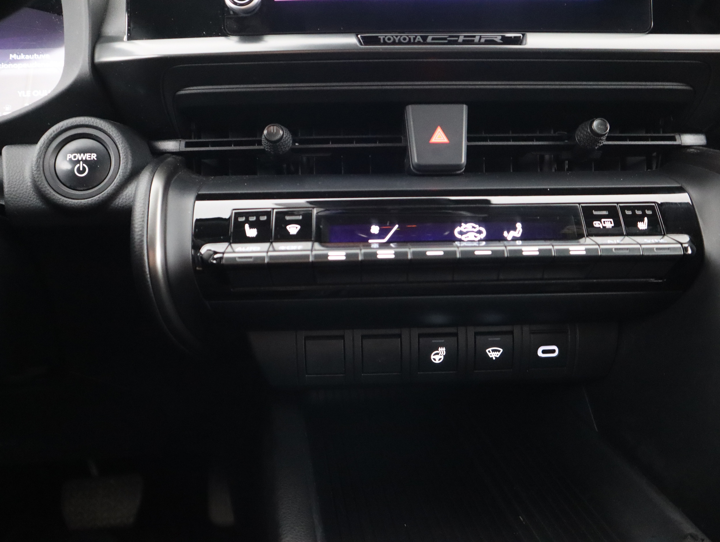 TOYOTA C-HR 2024
