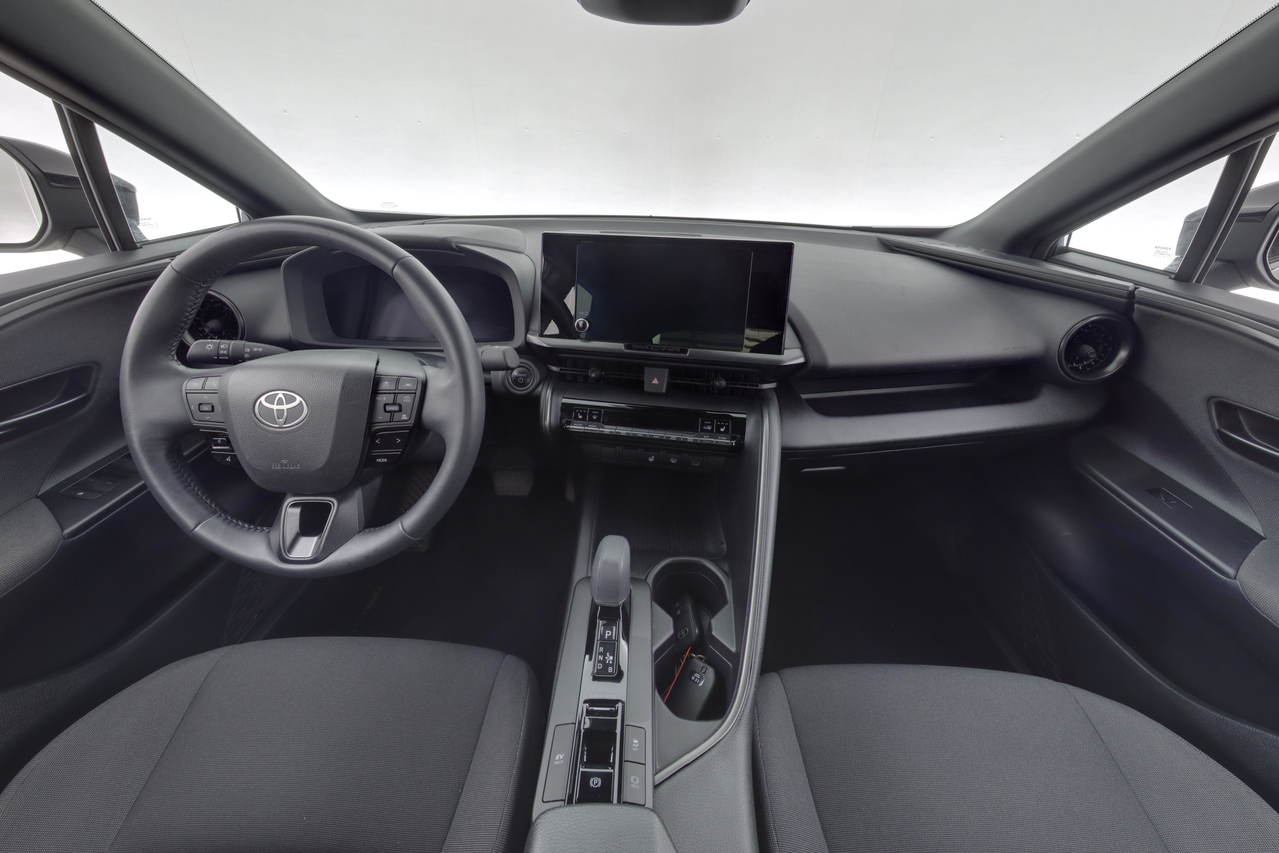 TOYOTA C-HR 2024