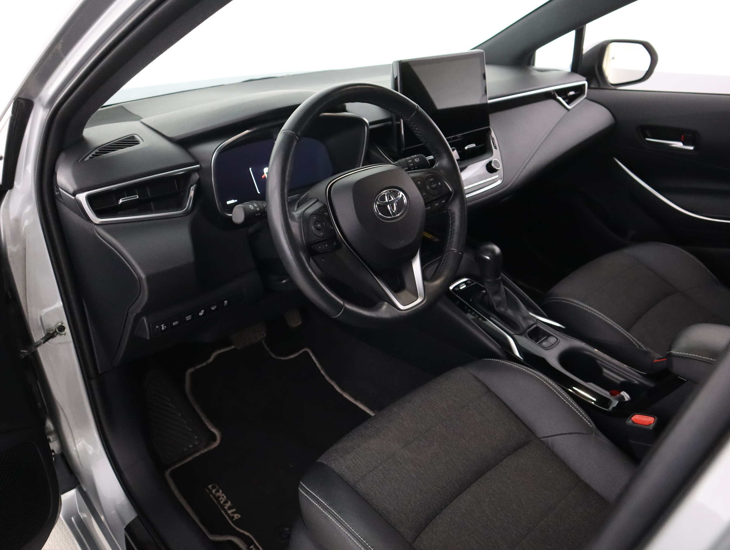 TOYOTA Corolla 2024
