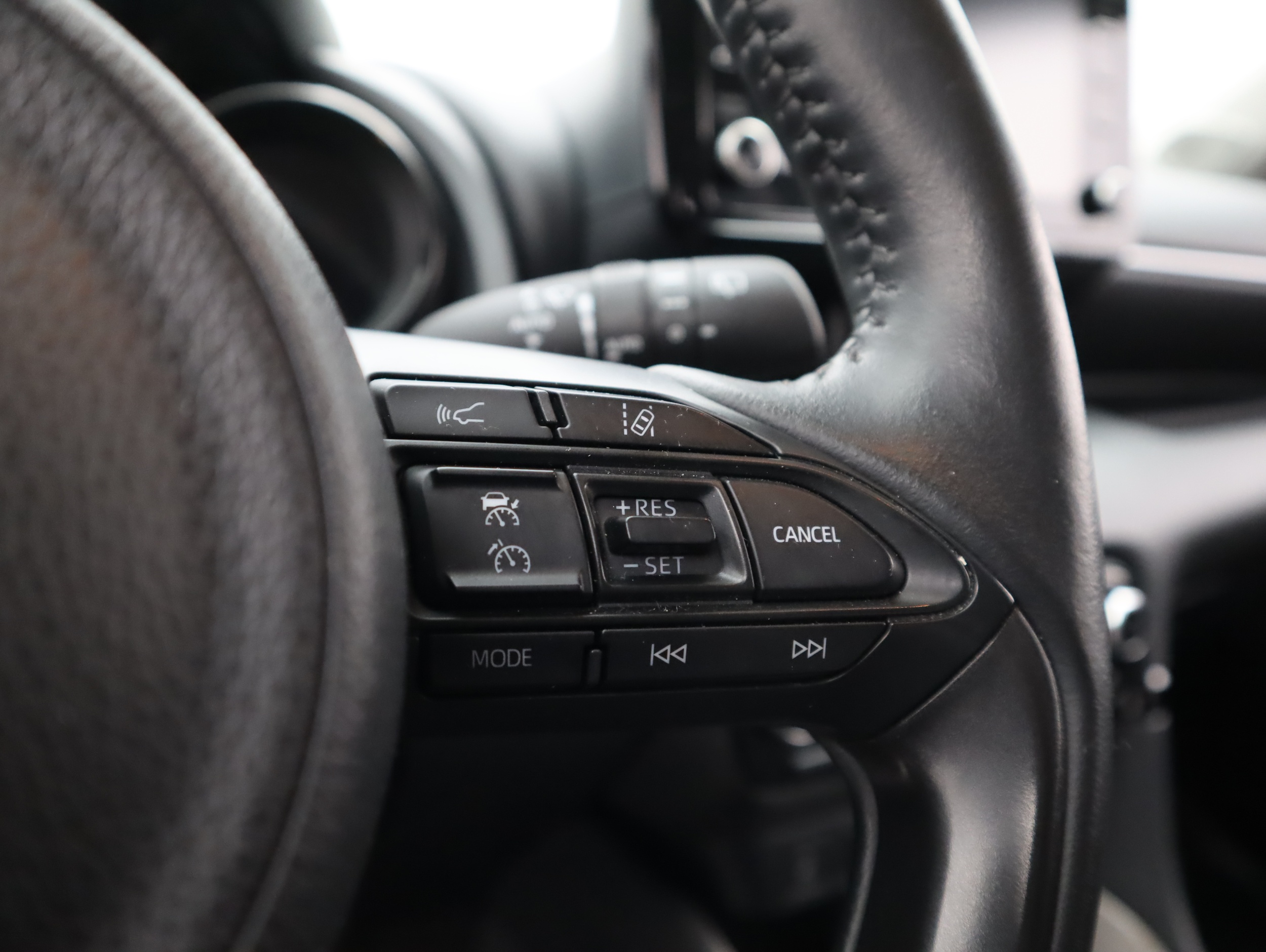 MAZDA Mazda2 Hybrid 2023