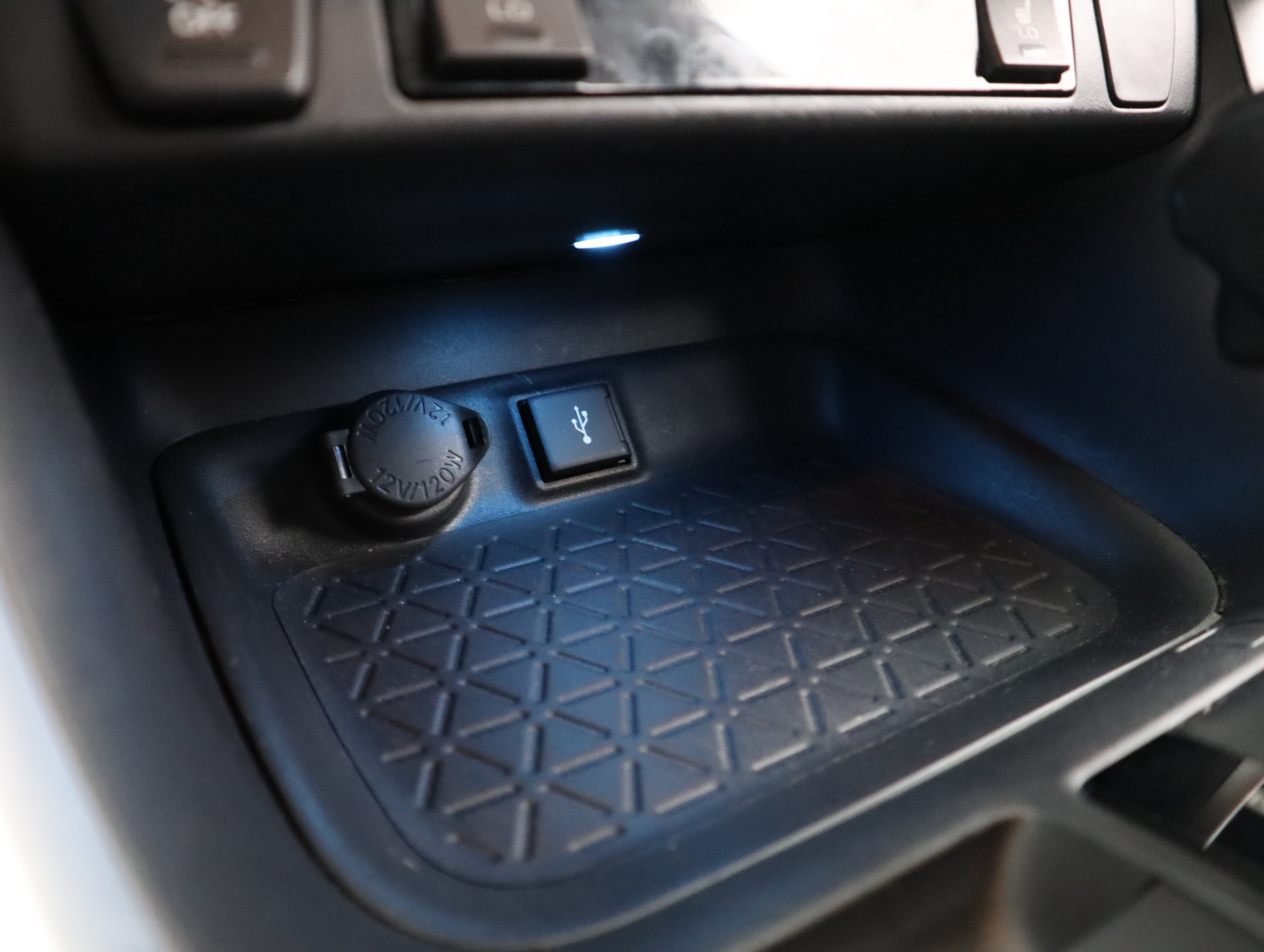 TOYOTA RAV4 Plug-in 2020