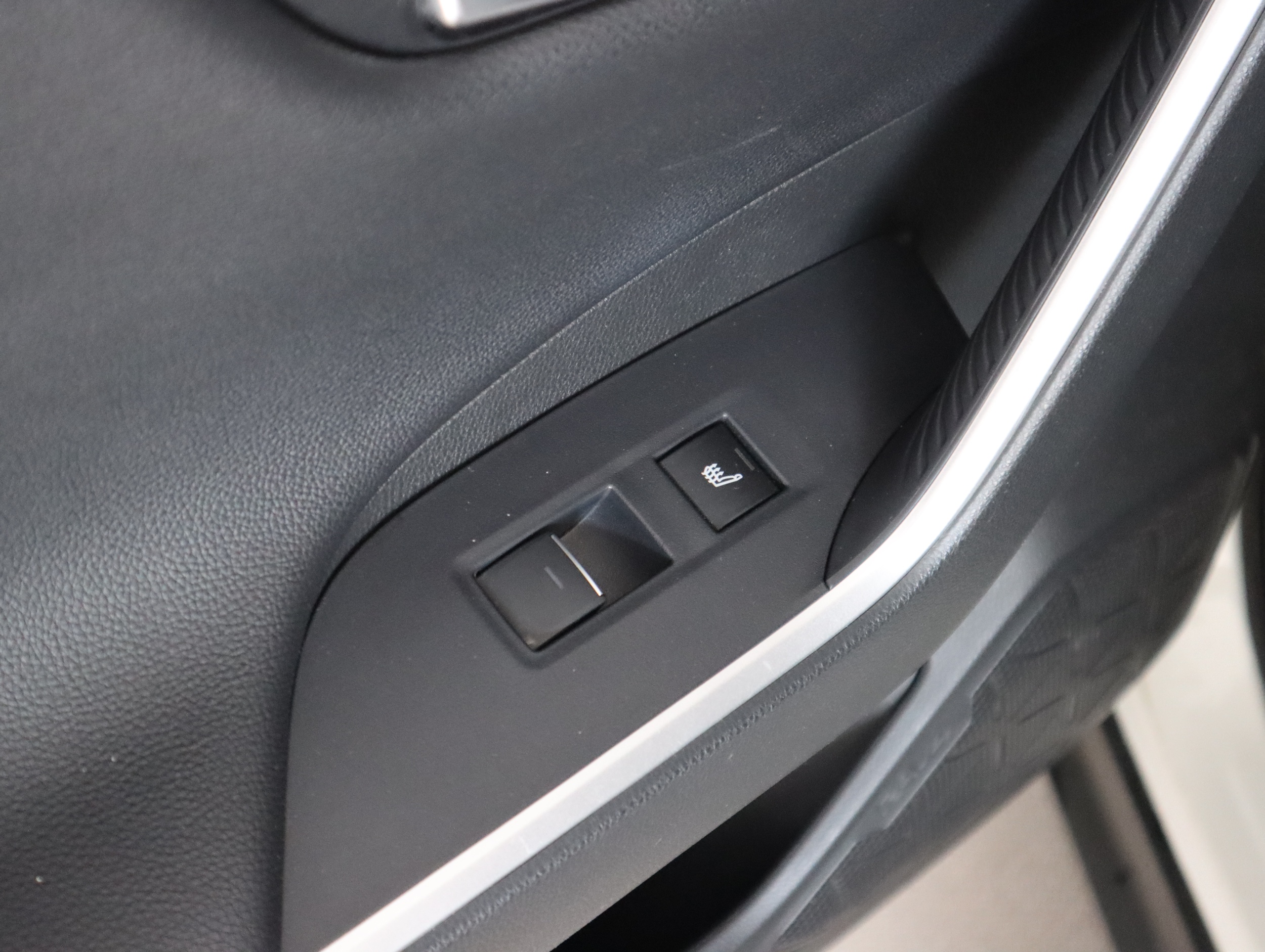 TOYOTA RAV4 Plug-in 2021