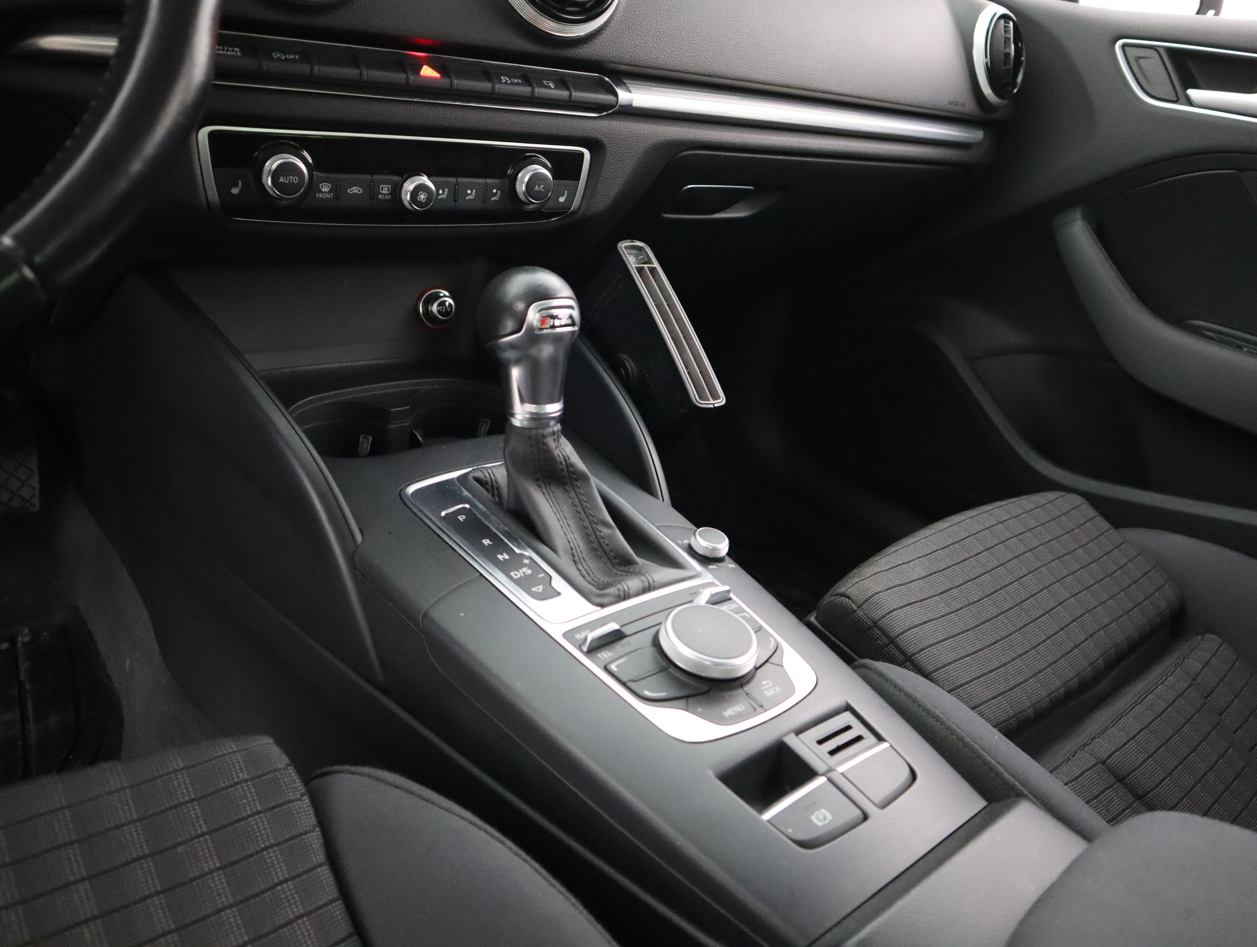 AUDI A3 2014