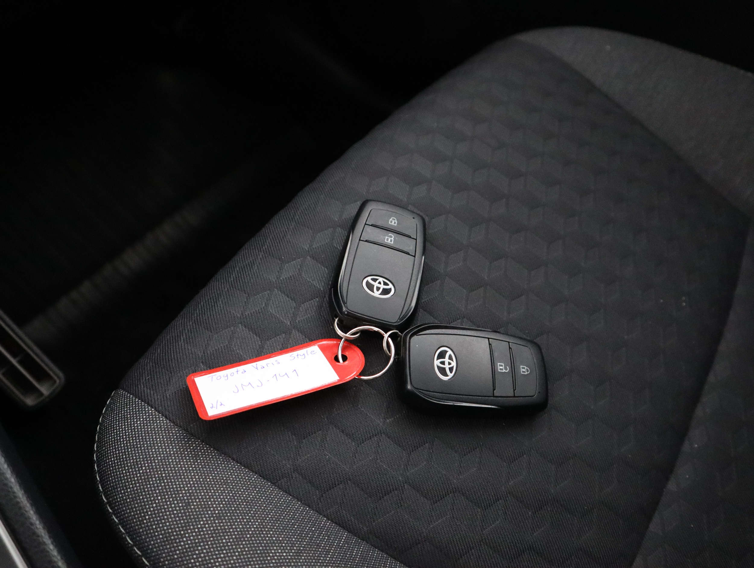 TOYOTA Yaris 2021