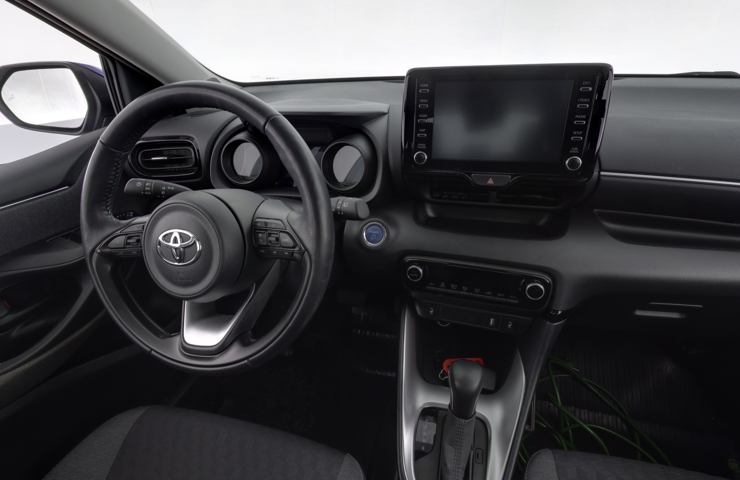 TOYOTA Yaris 2021