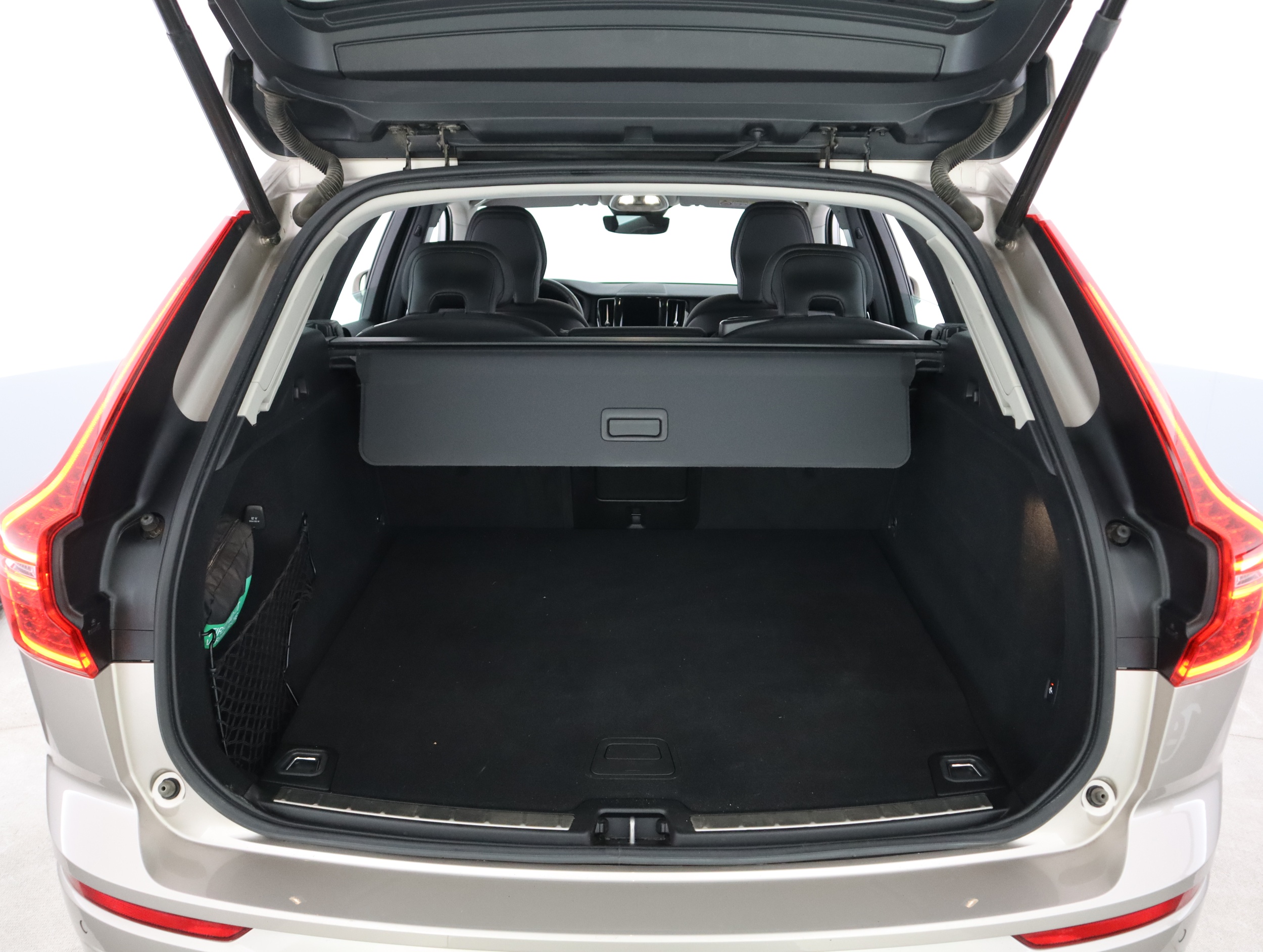 VOLVO XC60 11