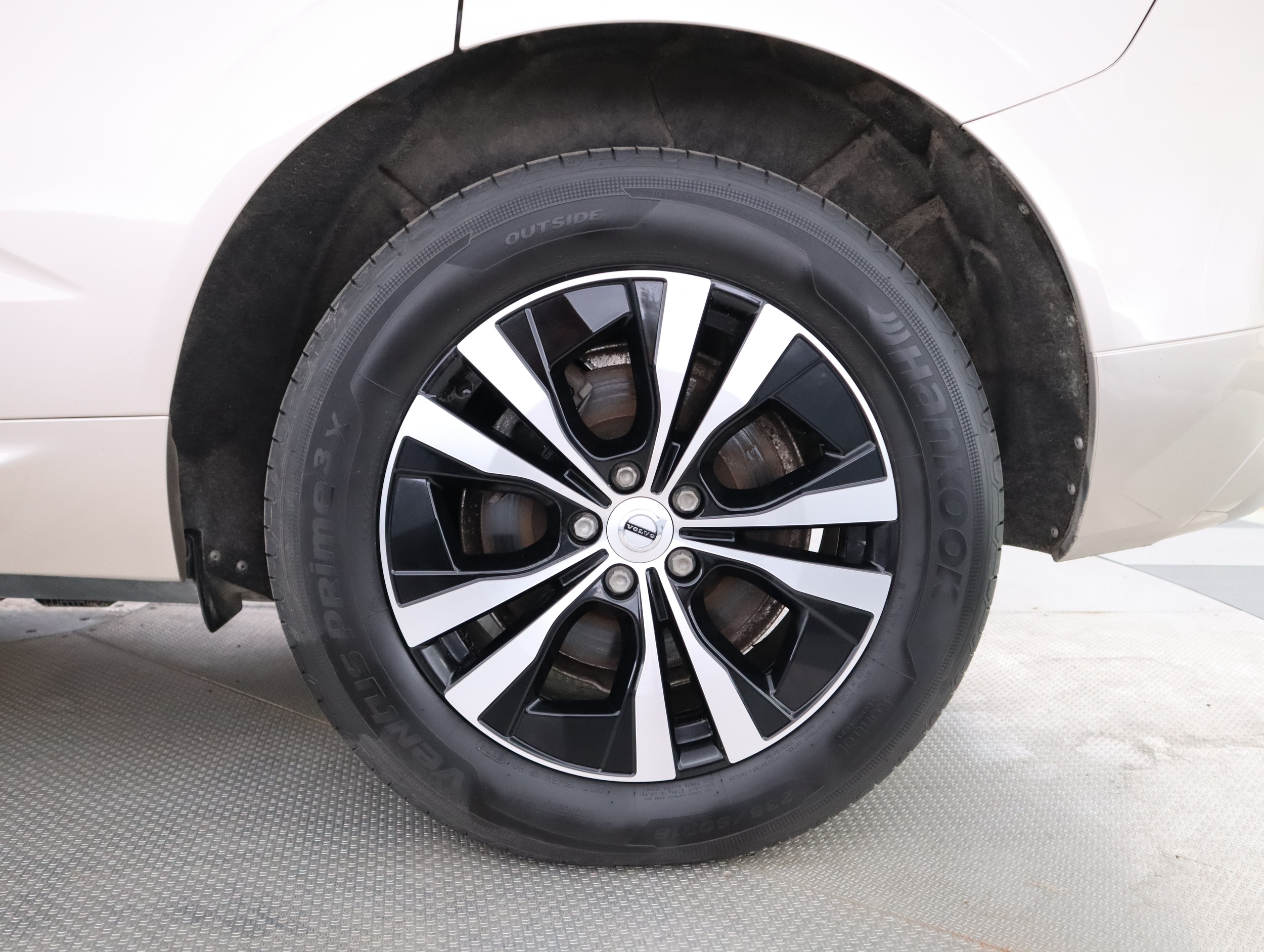 VOLVO XC60 19