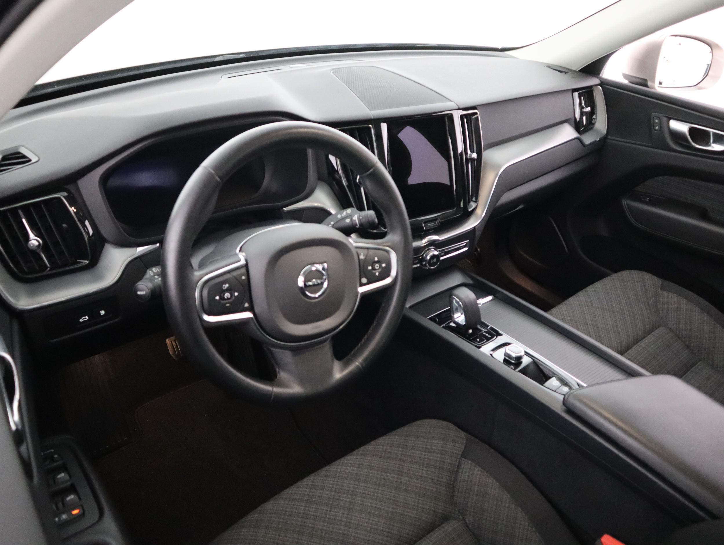 VOLVO XC60 23