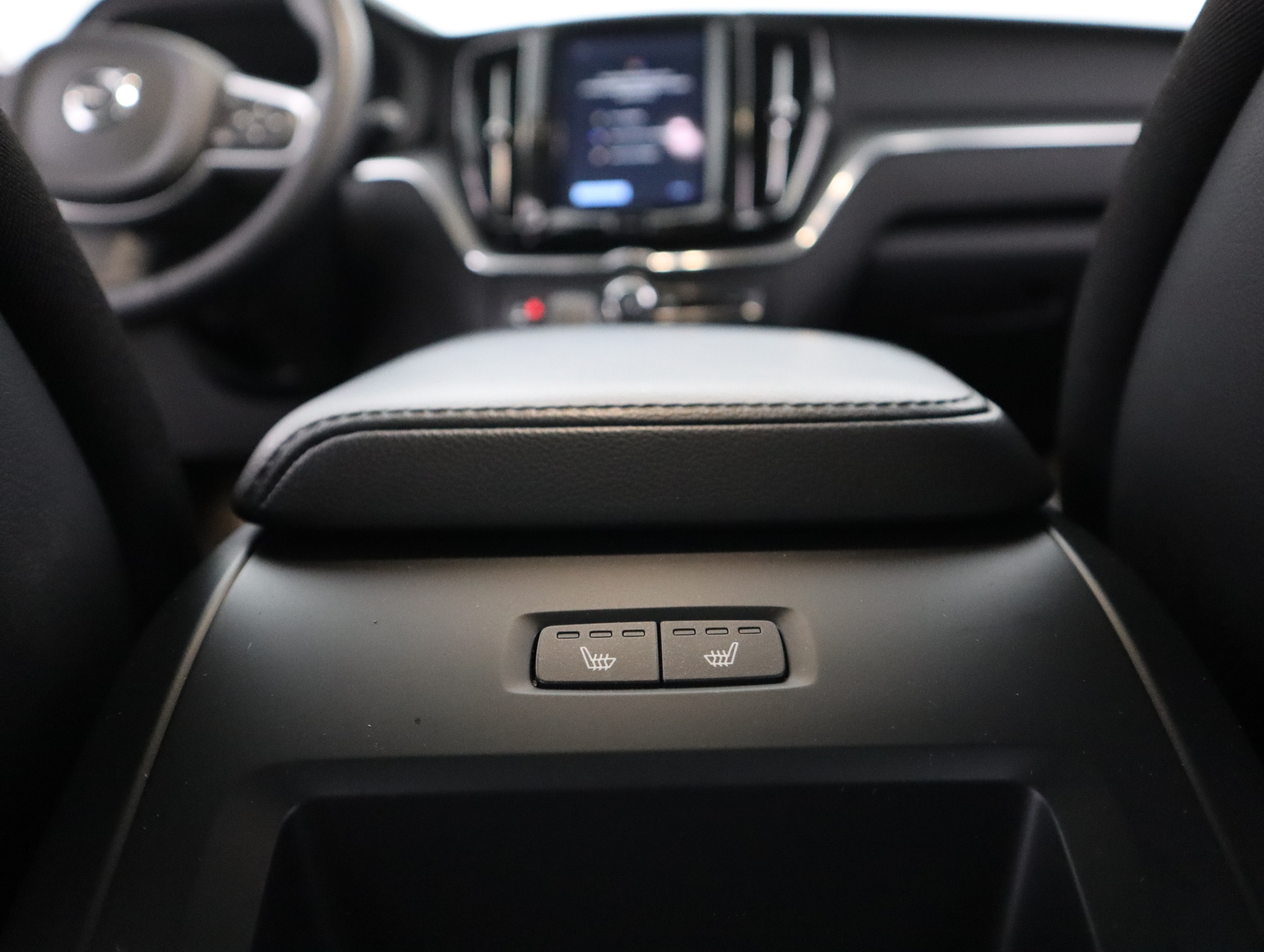 VOLVO XC60 30