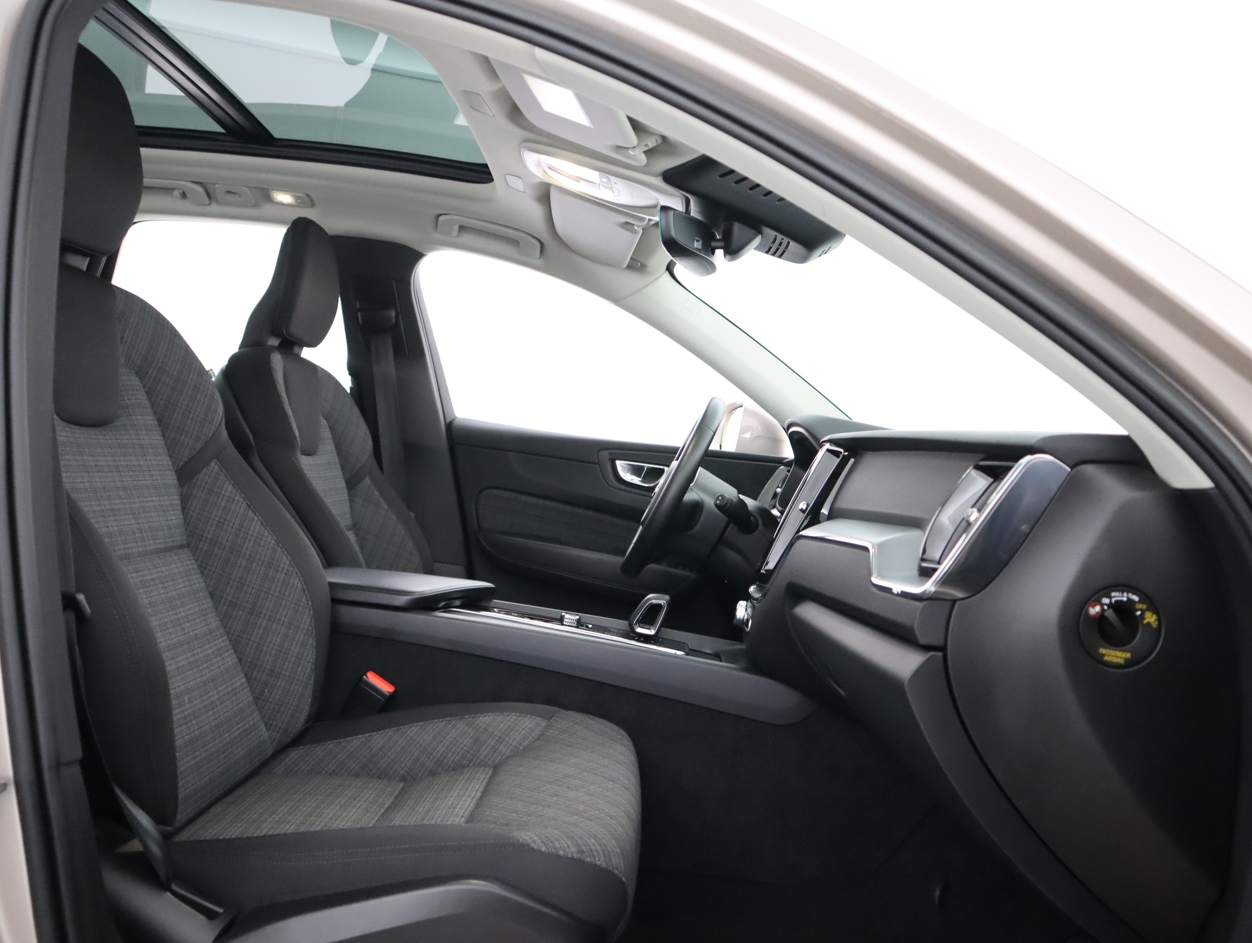 VOLVO XC60 9