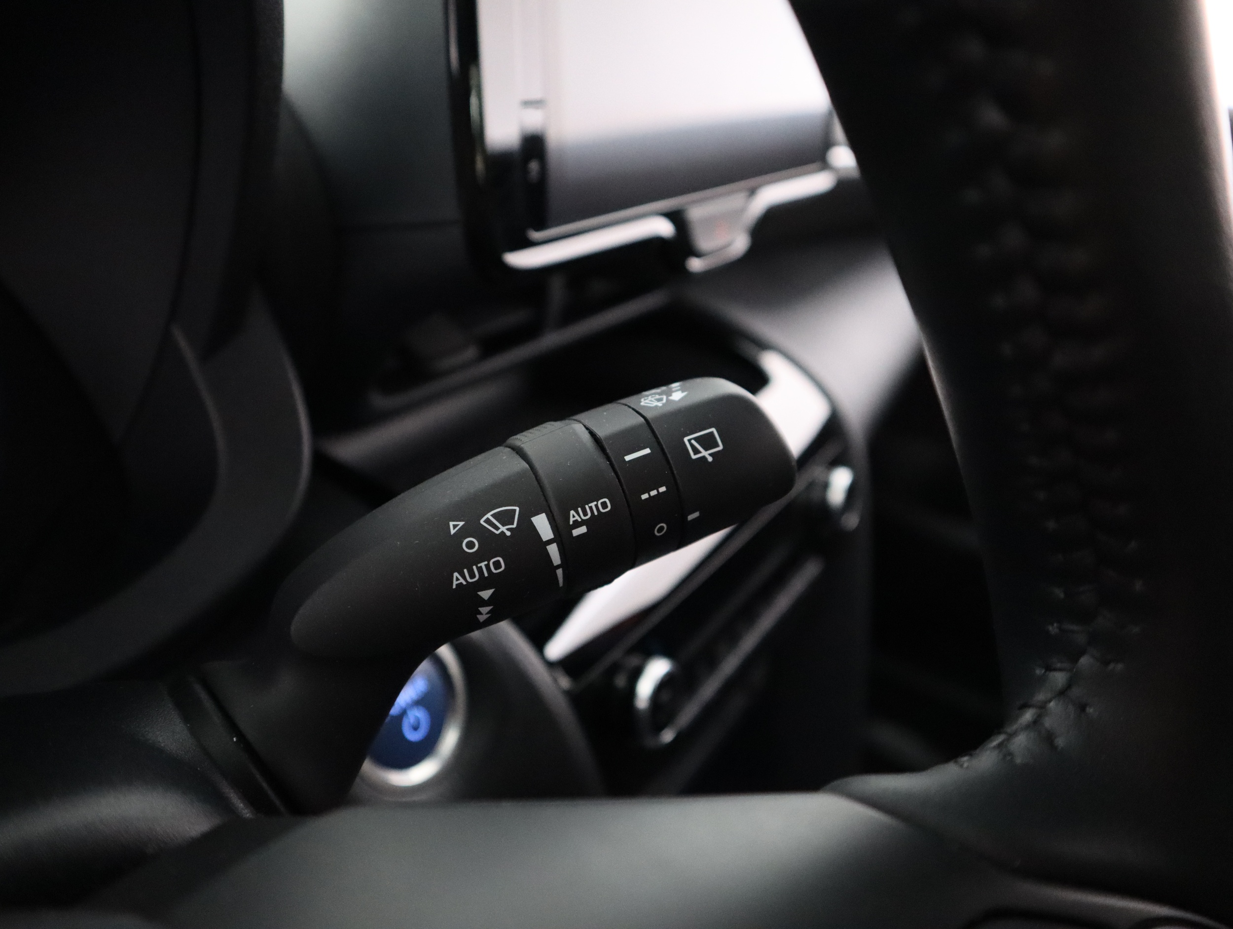 TOYOTA Yaris Cross 2023
