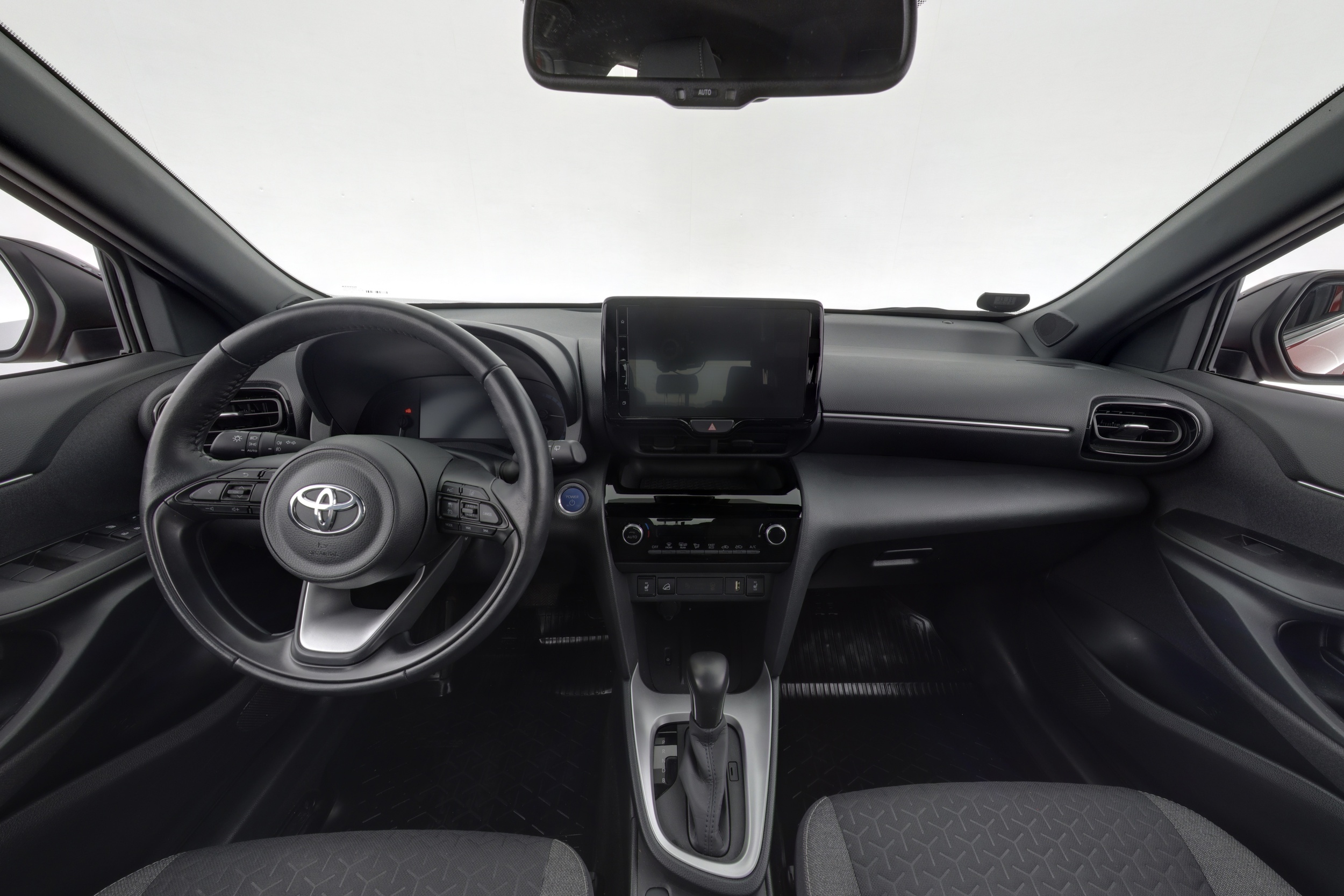 TOYOTA Yaris Cross 2023