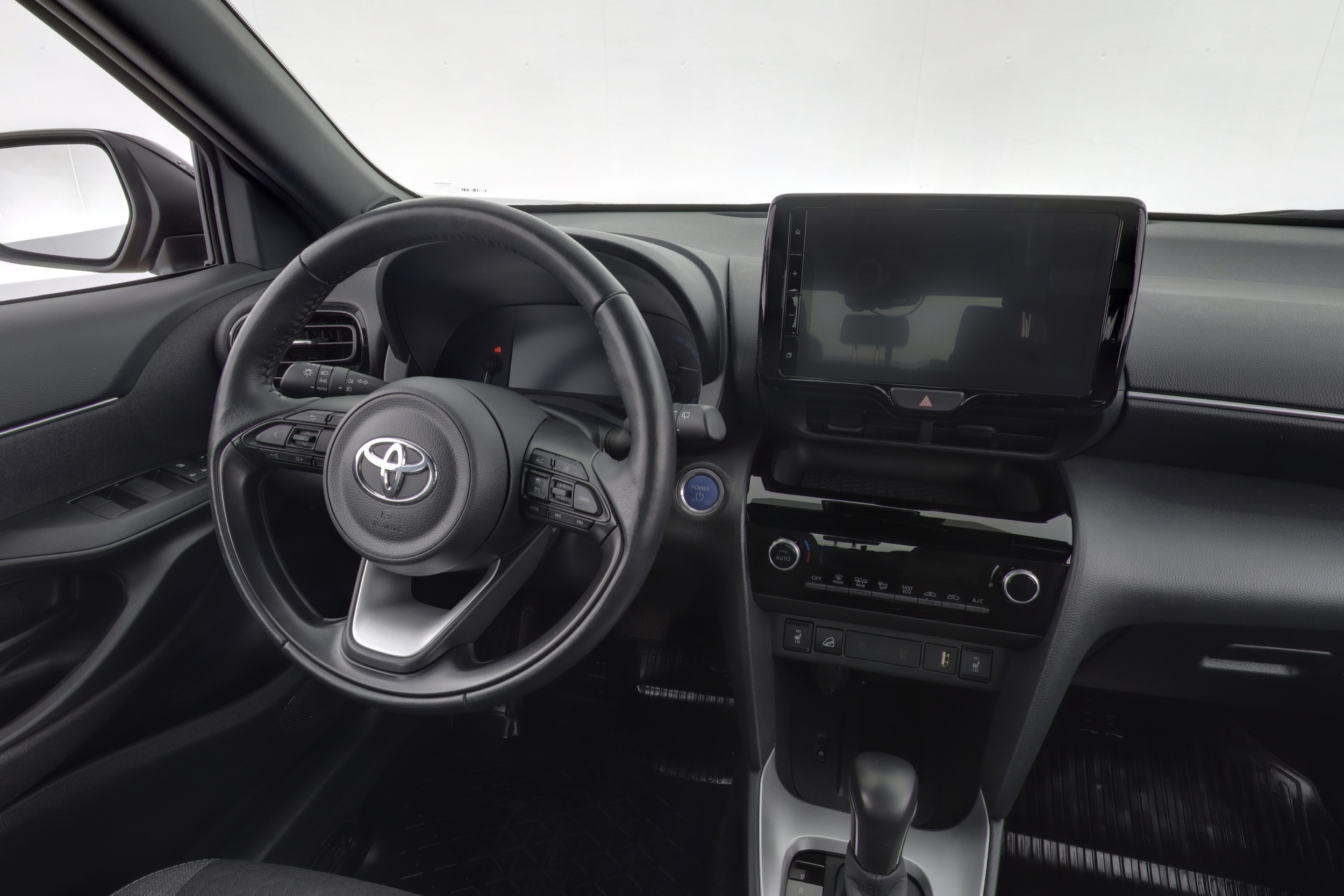 TOYOTA Yaris Cross 2023