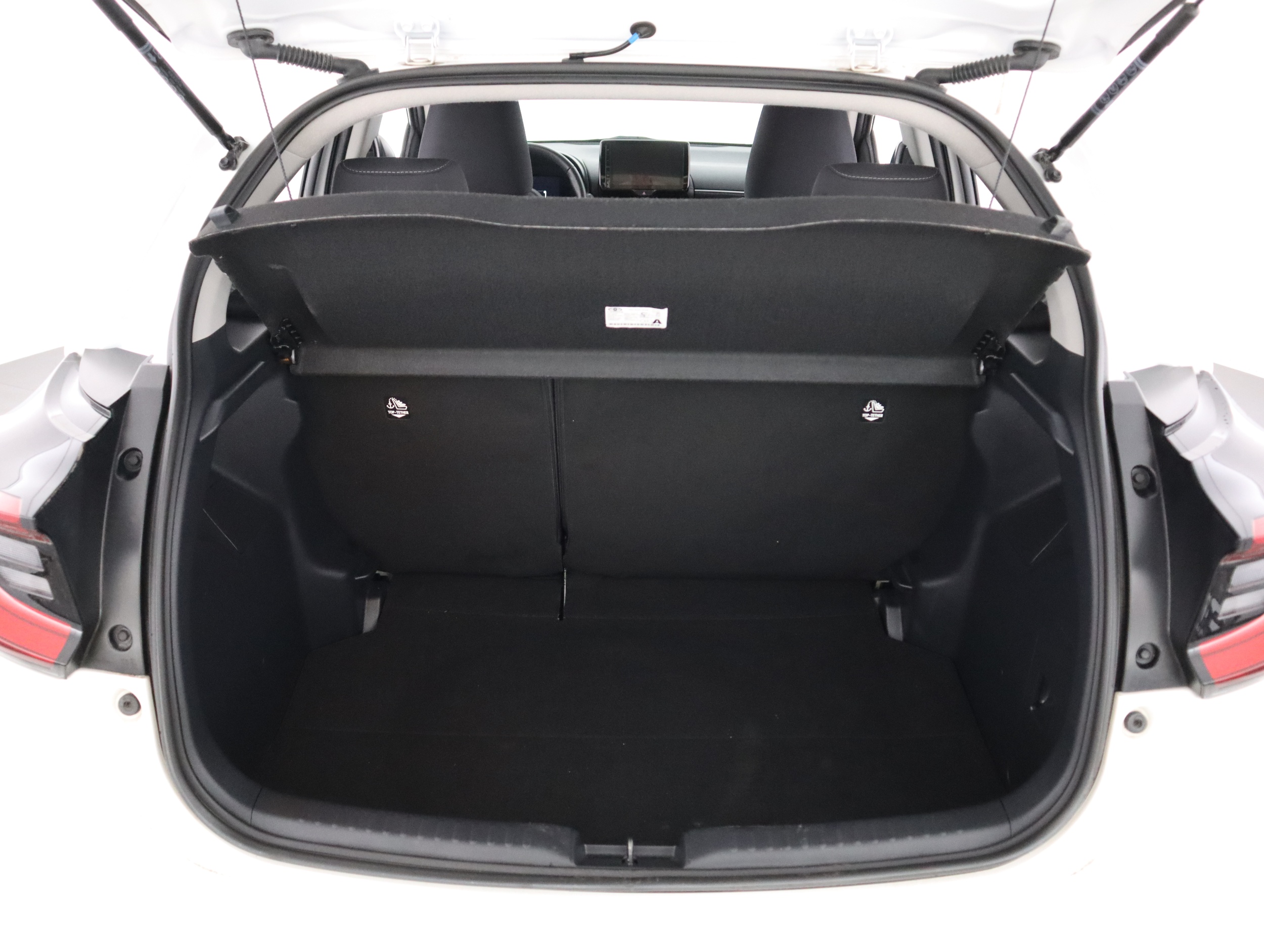 TOYOTA Yaris 2025