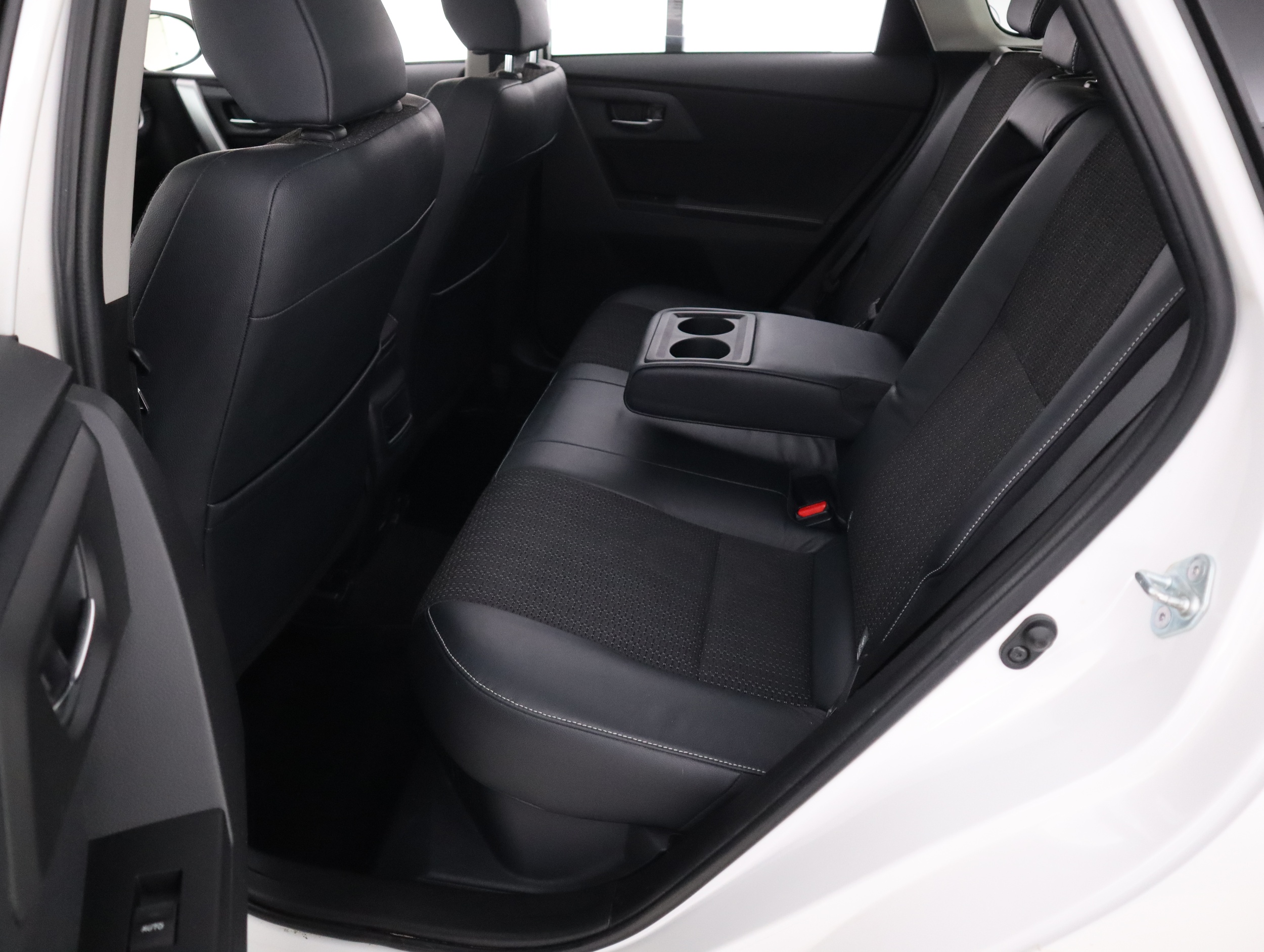 TOYOTA Auris 2014