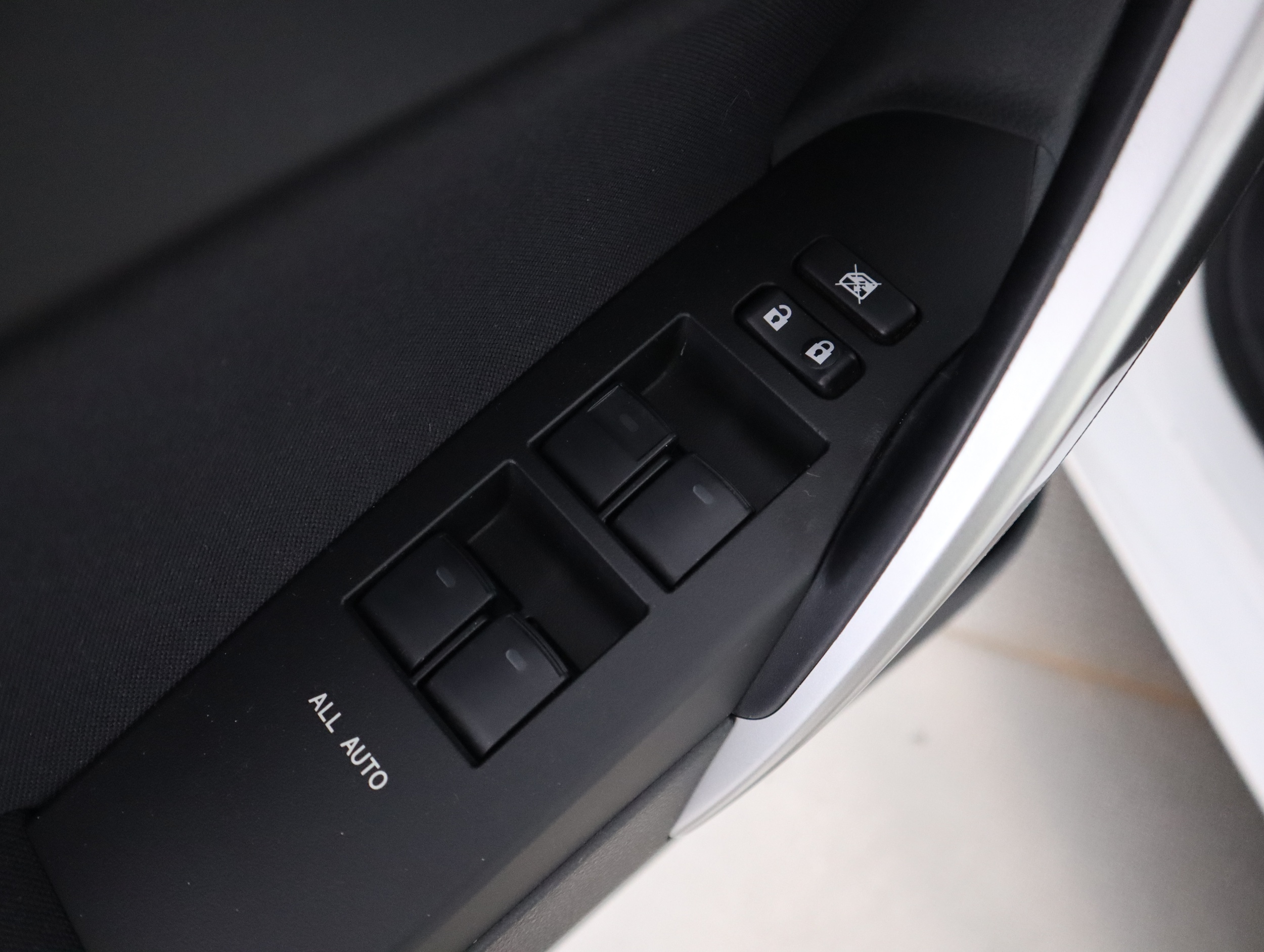 TOYOTA Auris 2014