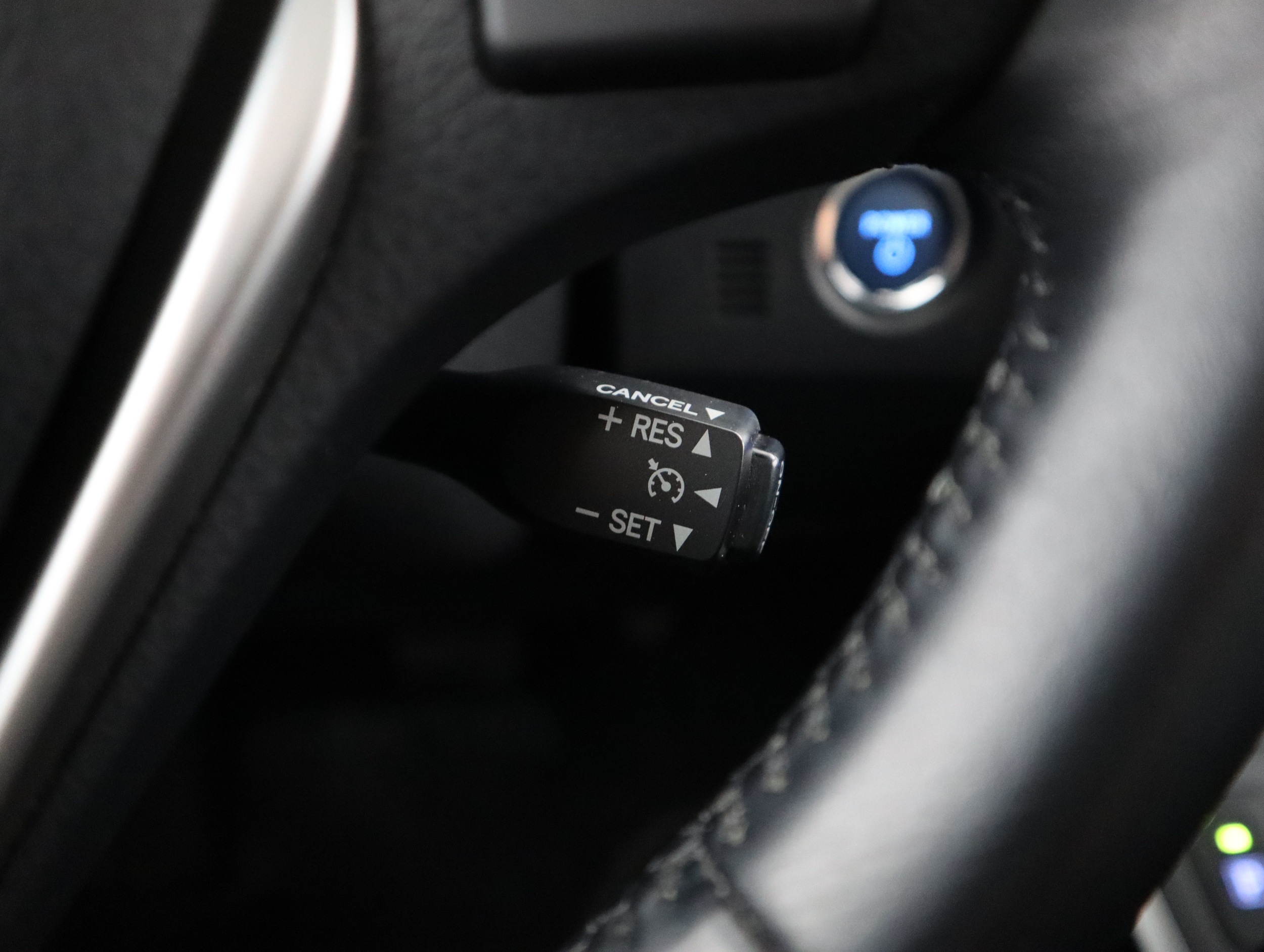 TOYOTA Auris 2014