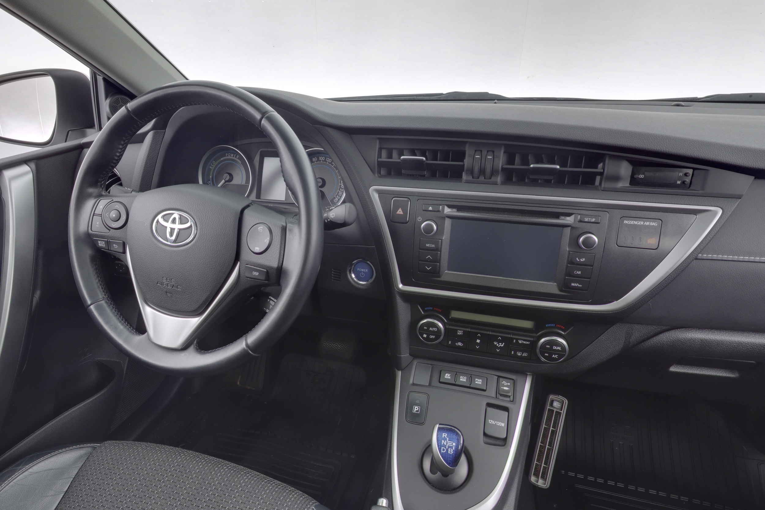 TOYOTA Auris 2014