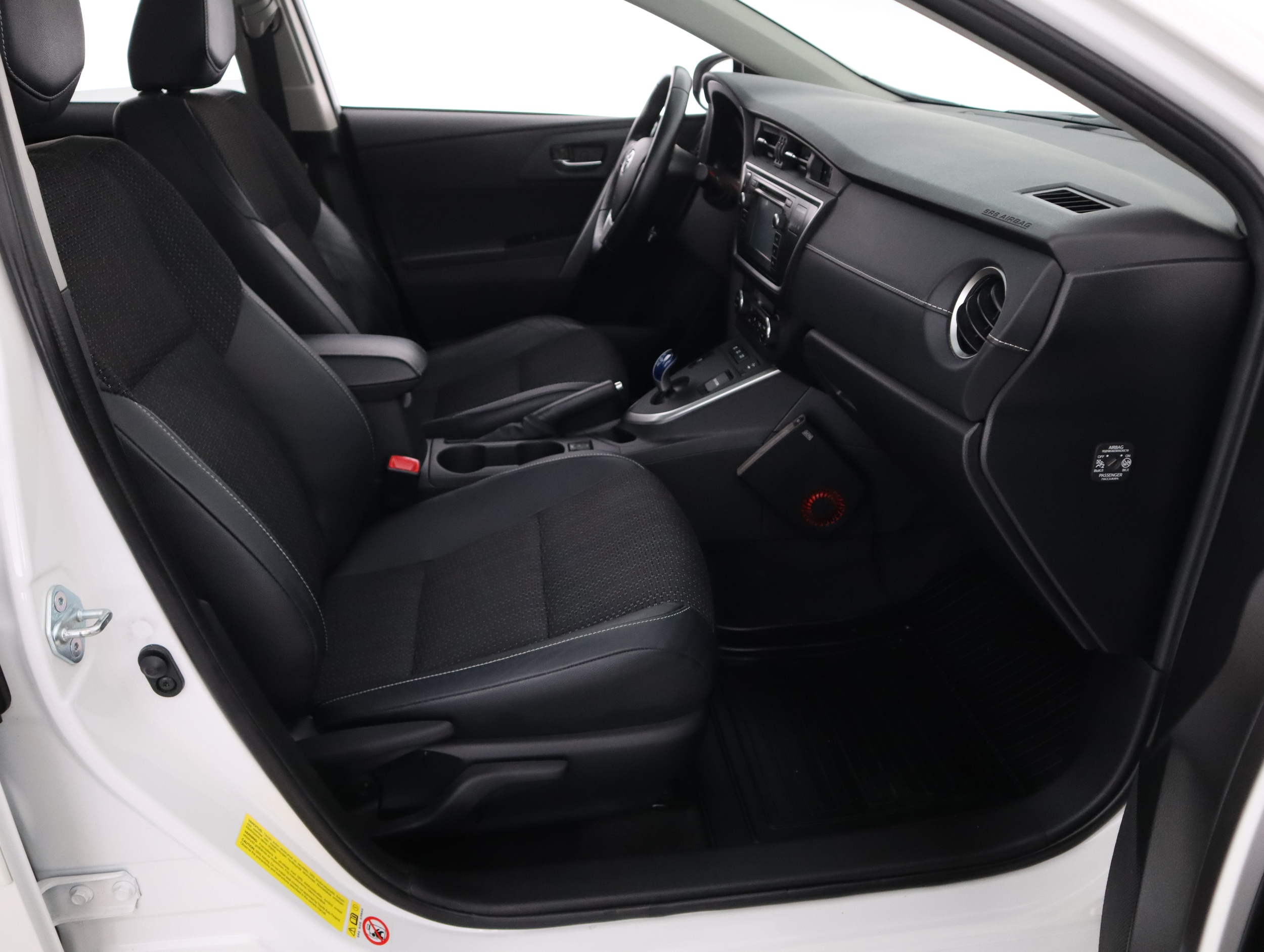 TOYOTA Auris 2014