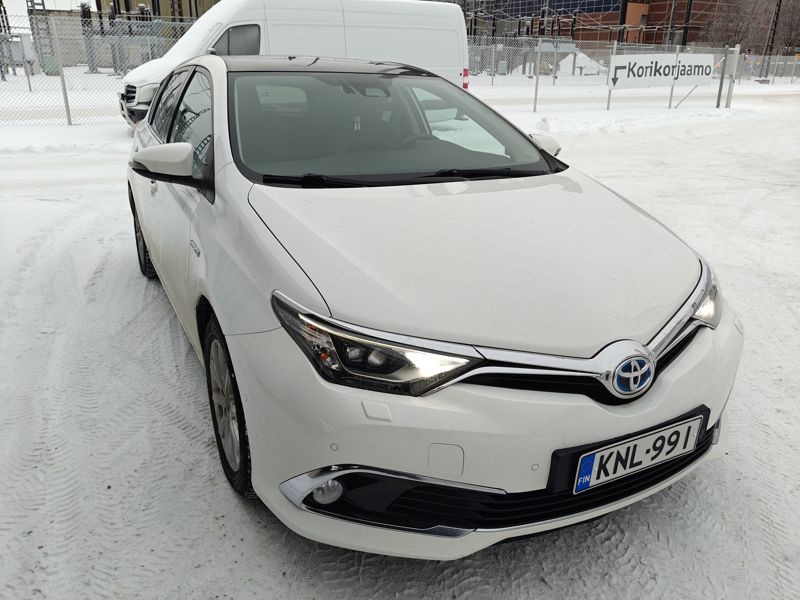 TOYOTA Auris 2016