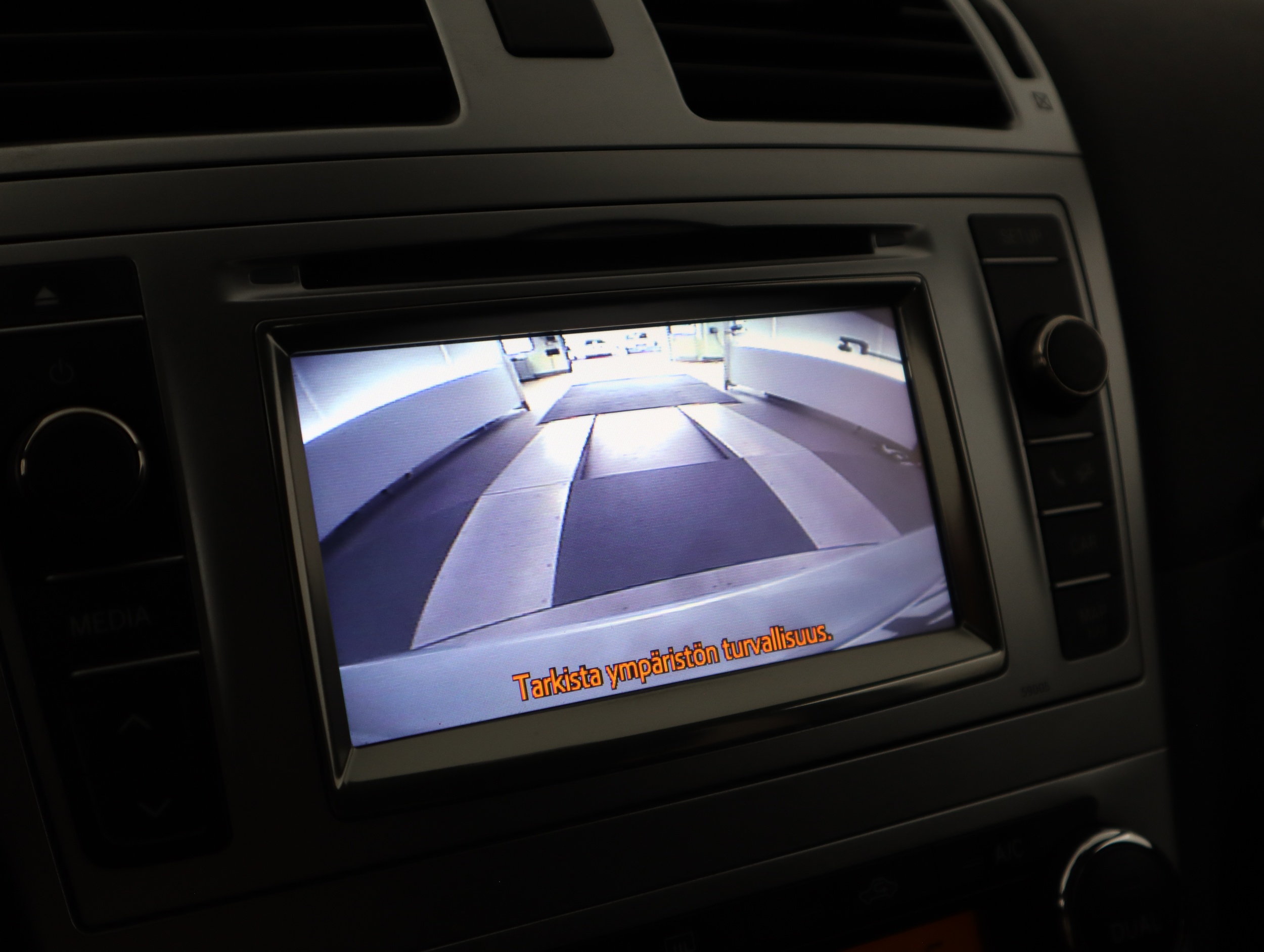 TOYOTA Avensis 2013