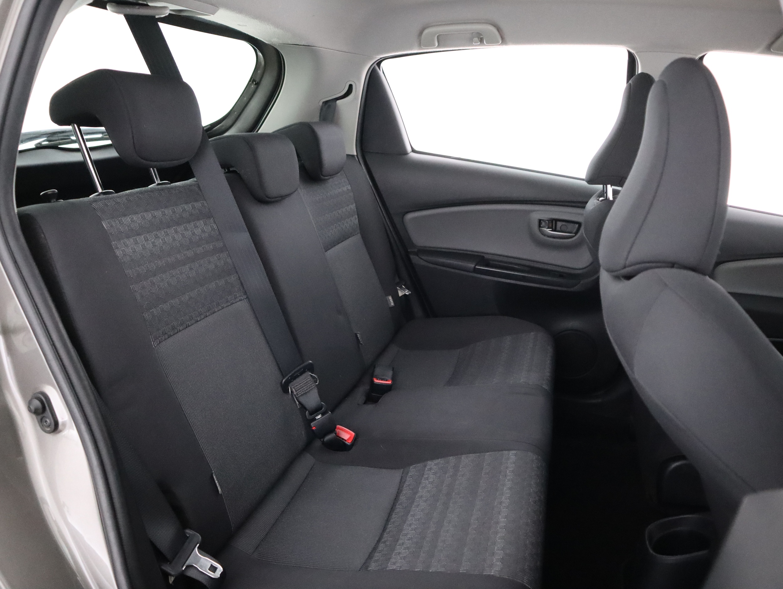TOYOTA Yaris 2016