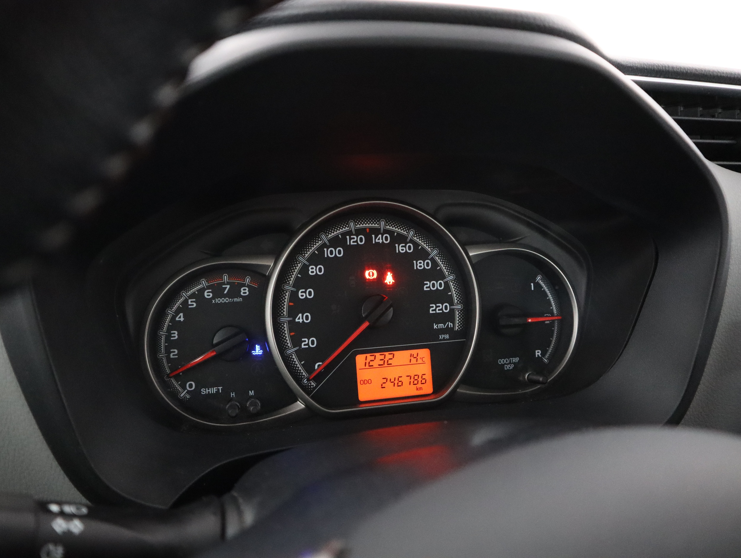 TOYOTA Yaris 2016