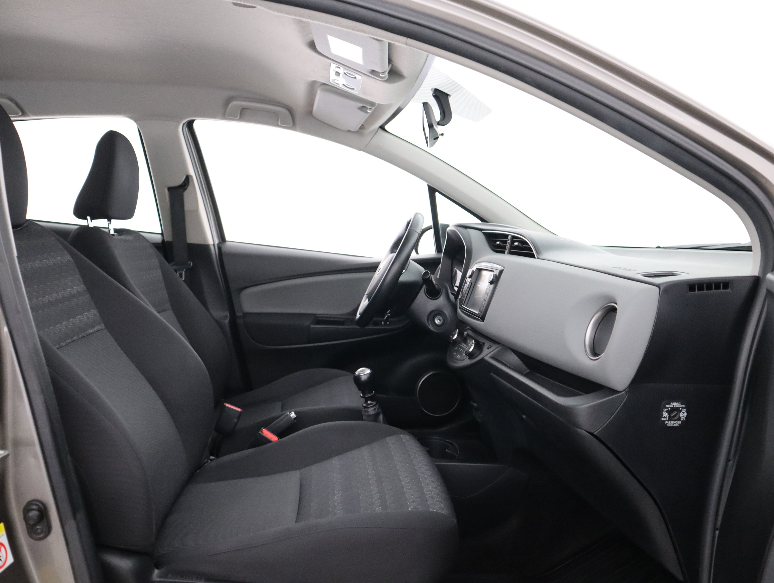 TOYOTA Yaris 2016