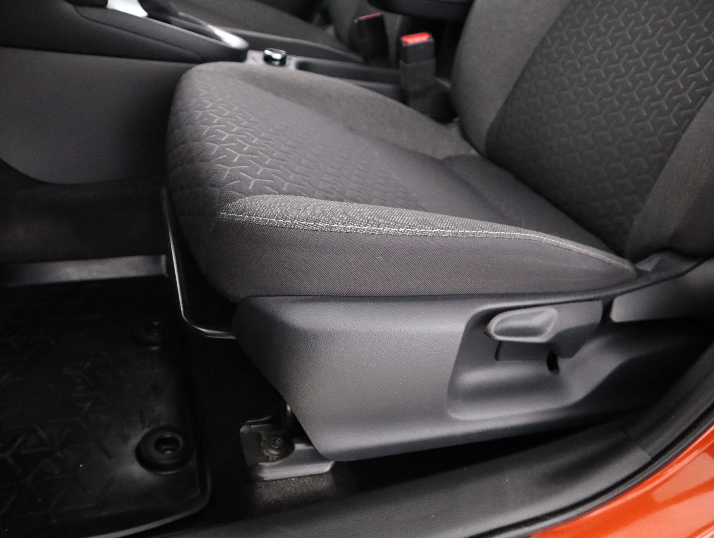TOYOTA Yaris Cross 2023